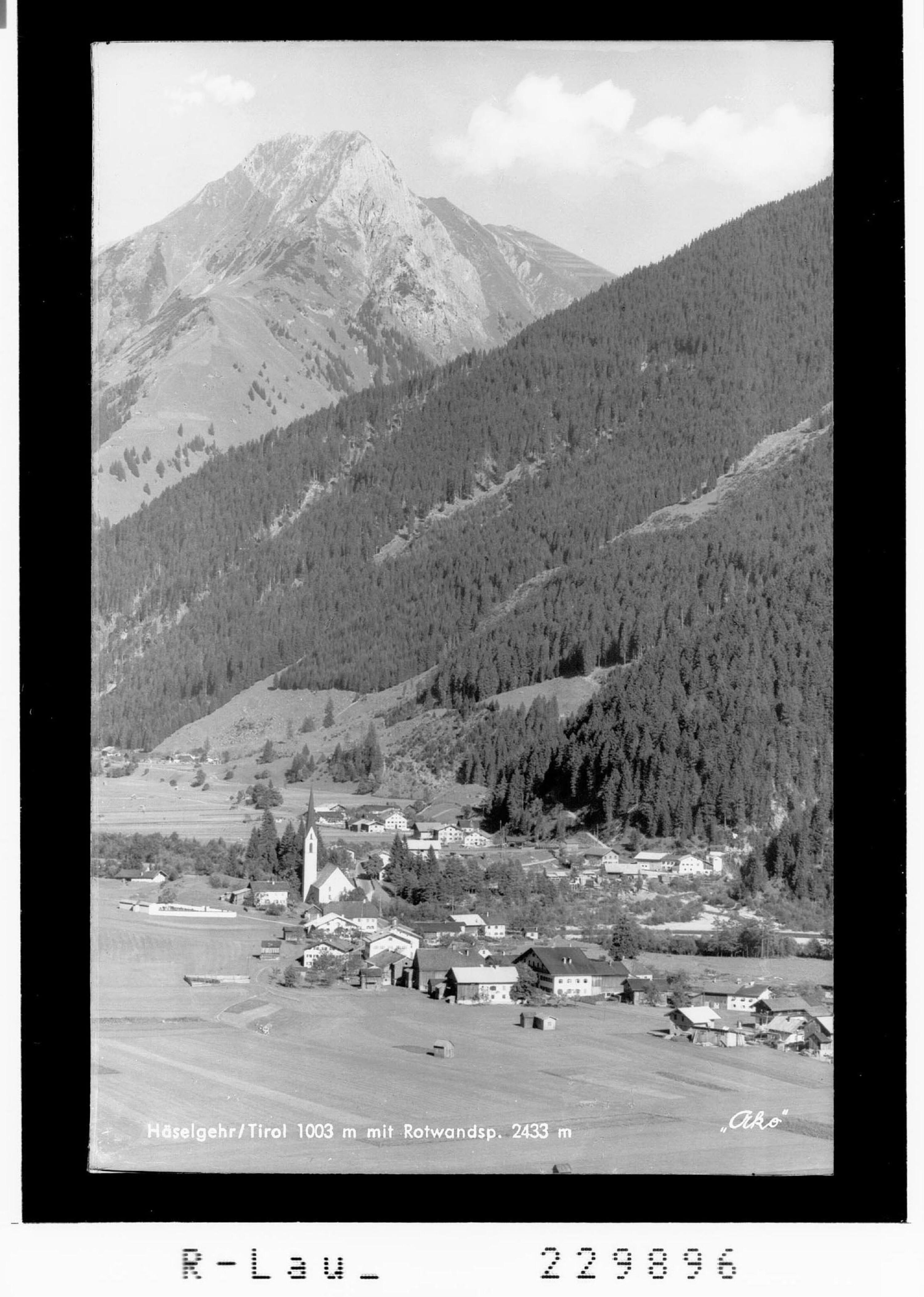 Häselgehr / Tirol 1003 m mit Rotwandspitze 2433 m></div>


    <hr>
    <div class=
