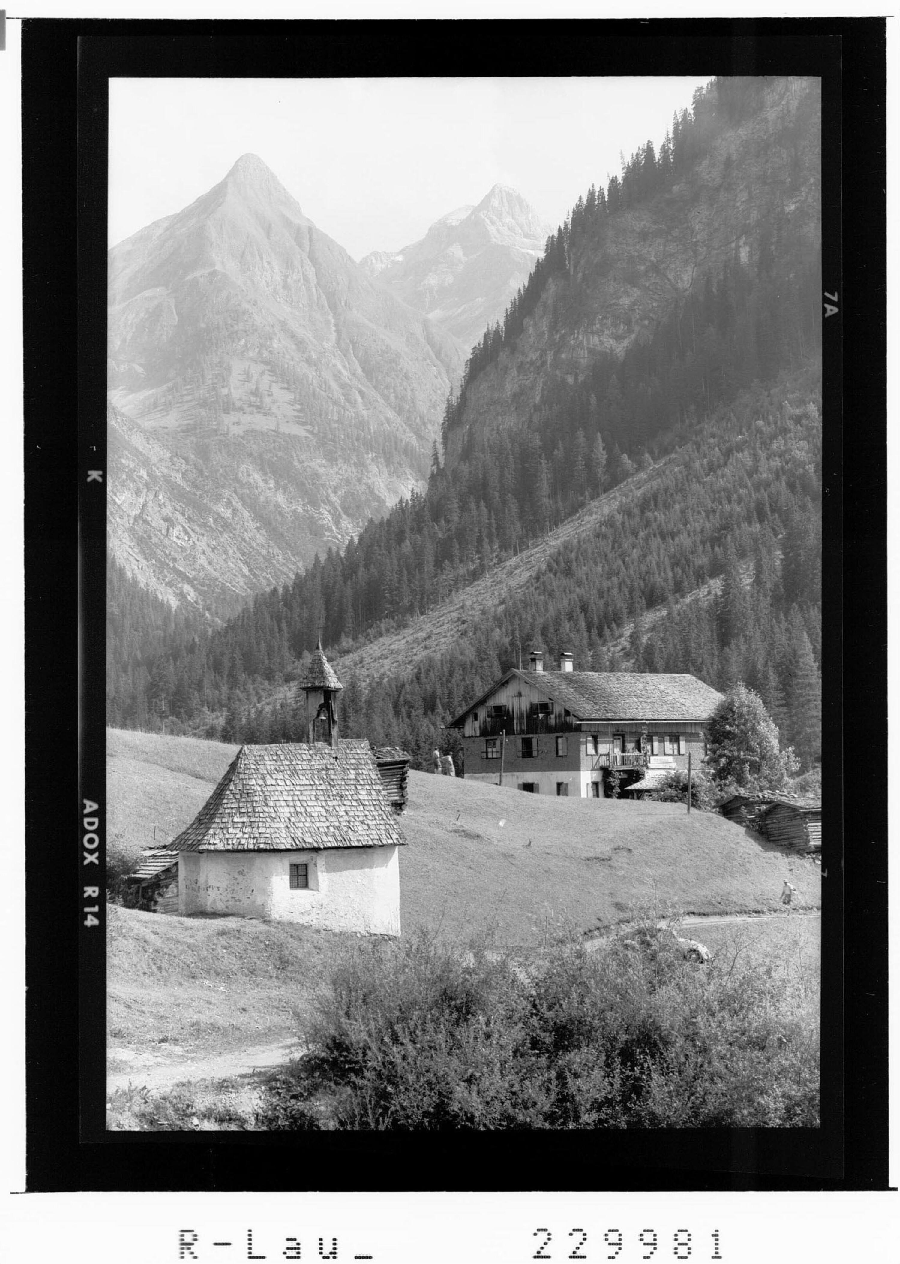 [Kapelle und Bergheim Hermine in Madau gegen Seekogel und Seeköpfe / Ausserfern / Tirol]></div>


    <hr>
    <div class=