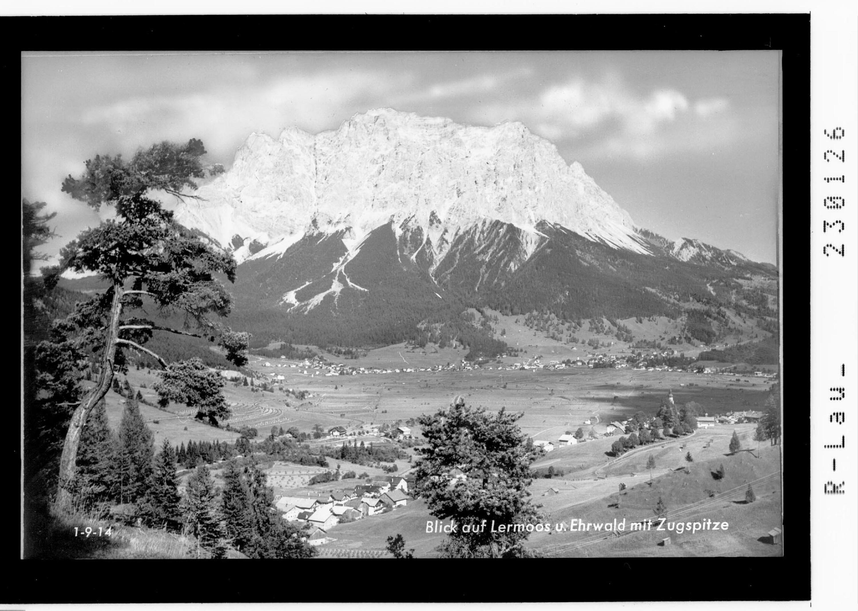 Blick auf Lermoos und Ehrwald mit Zugspitze></div>


    <hr>
    <div class=