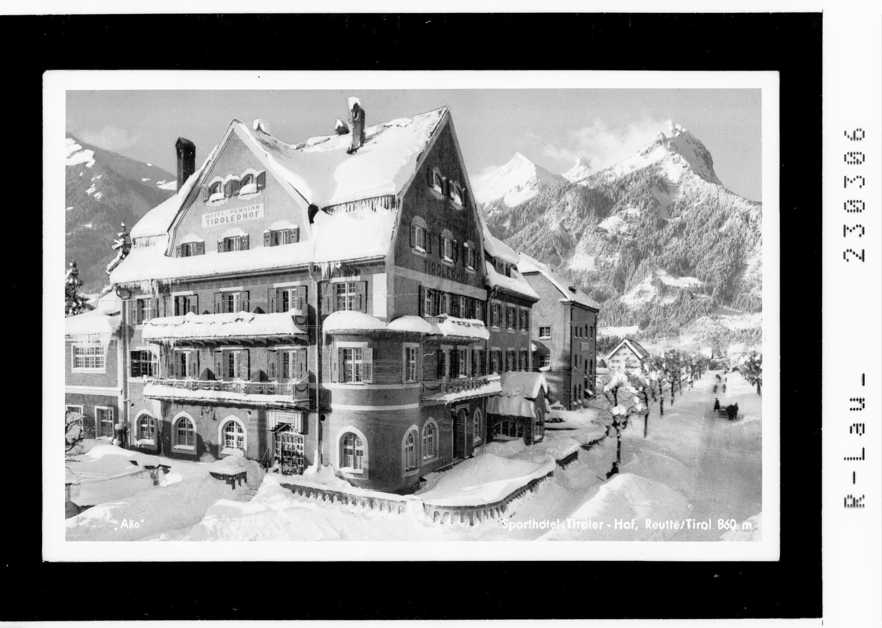 Sporthotel Tiroler Hof / Reutte / Tirol 860 m></div>


    <hr>
    <div class=