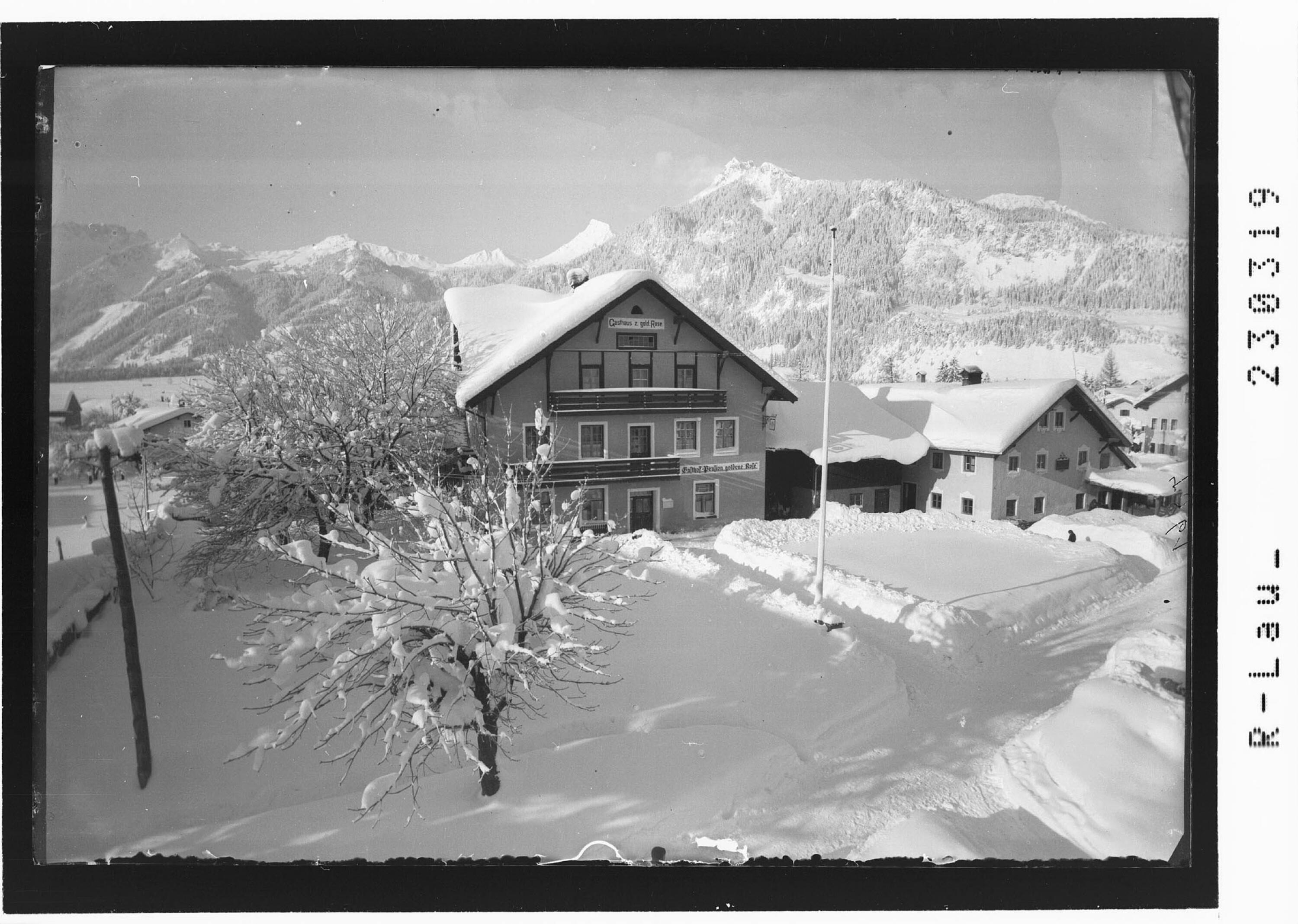 [Gasthaus zur goldenen Rose in Lechaschau bei Reutte im Ausserfern gegen Tannheimergruppe / Tirol]></div>


    <hr>
    <div class=