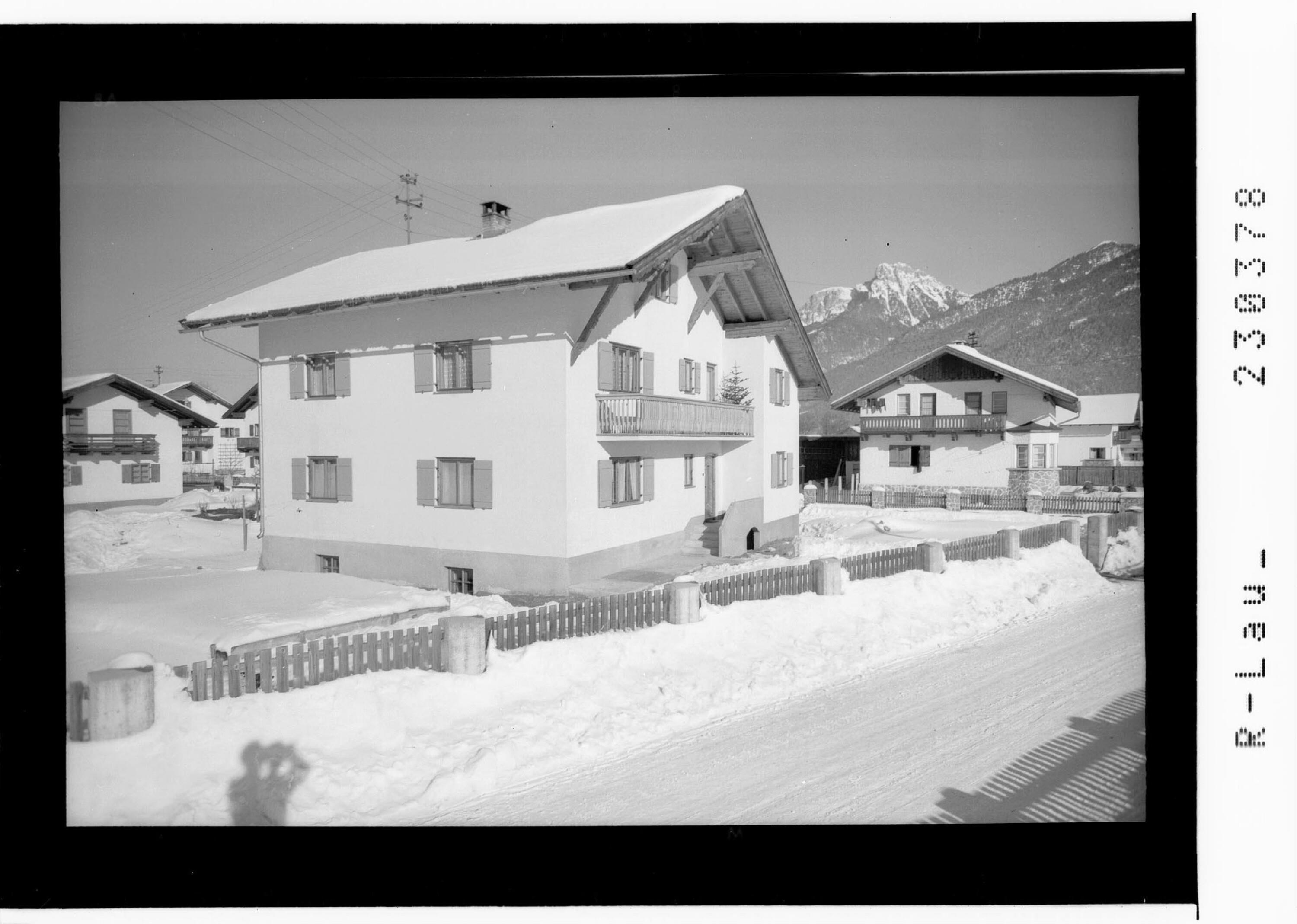 [Blick von Reutte im Ausserfern zum Säuling / Tirol]></div>


    <hr>
    <div class=