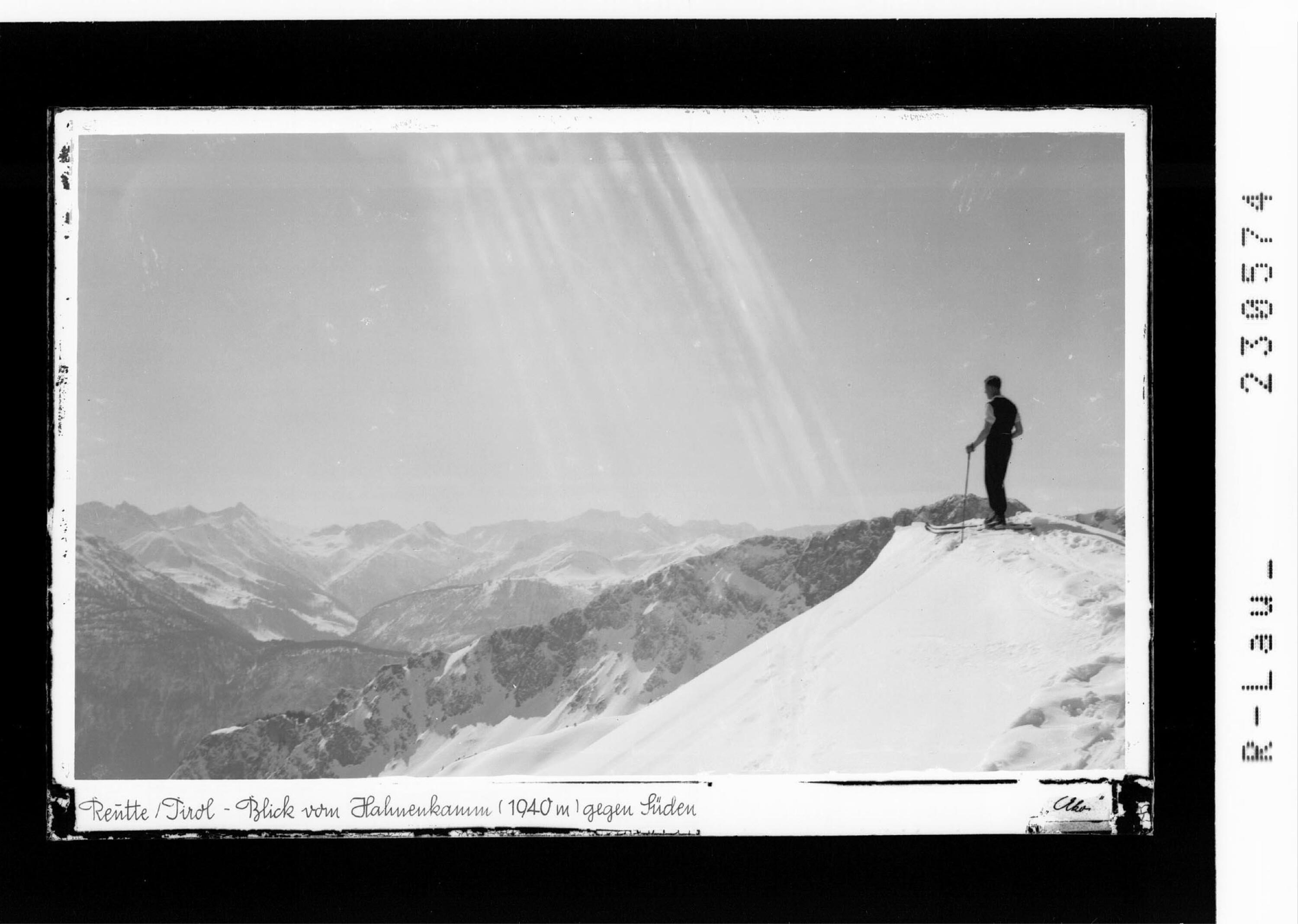 Reutte / Tirol - Blick vom Hahnenkamm ( 1940 m ) gegen Süden></div>


    <hr>
    <div class=