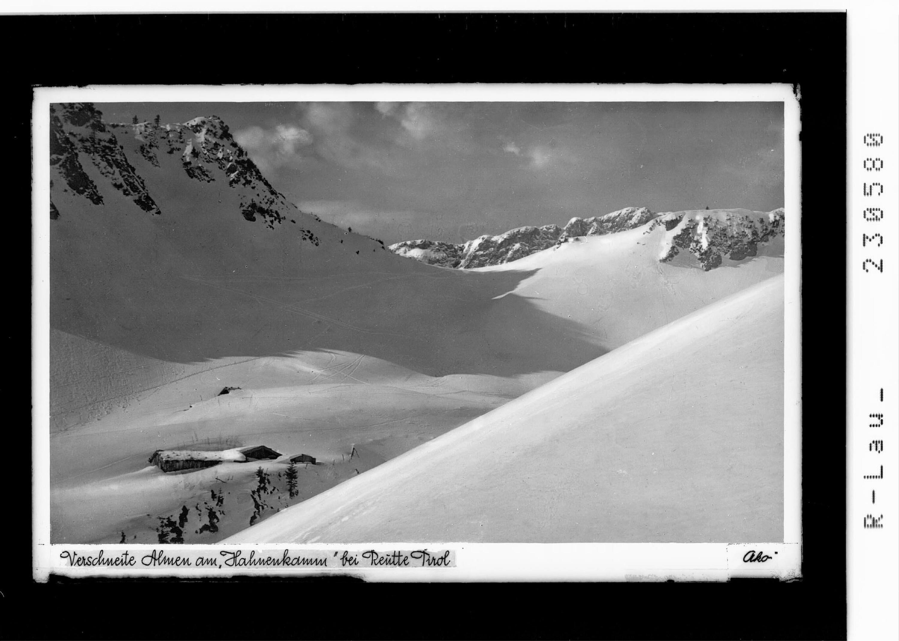 Verschneite Almen am Hahnenkam bei Reutte / Tirol></div>


    <hr>
    <div class=