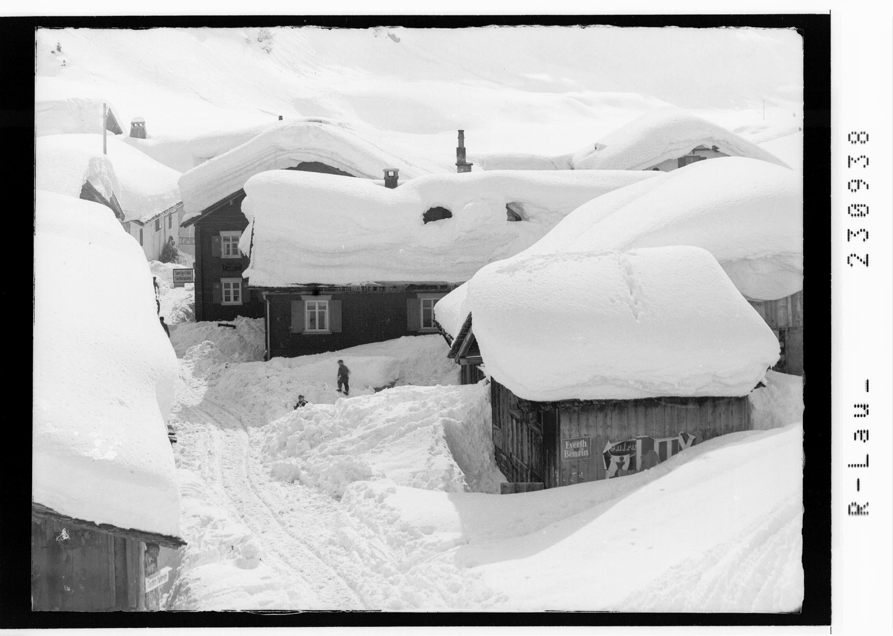 [Stuben am Arlberg im Winter]></div>


    <hr>
    <div class=