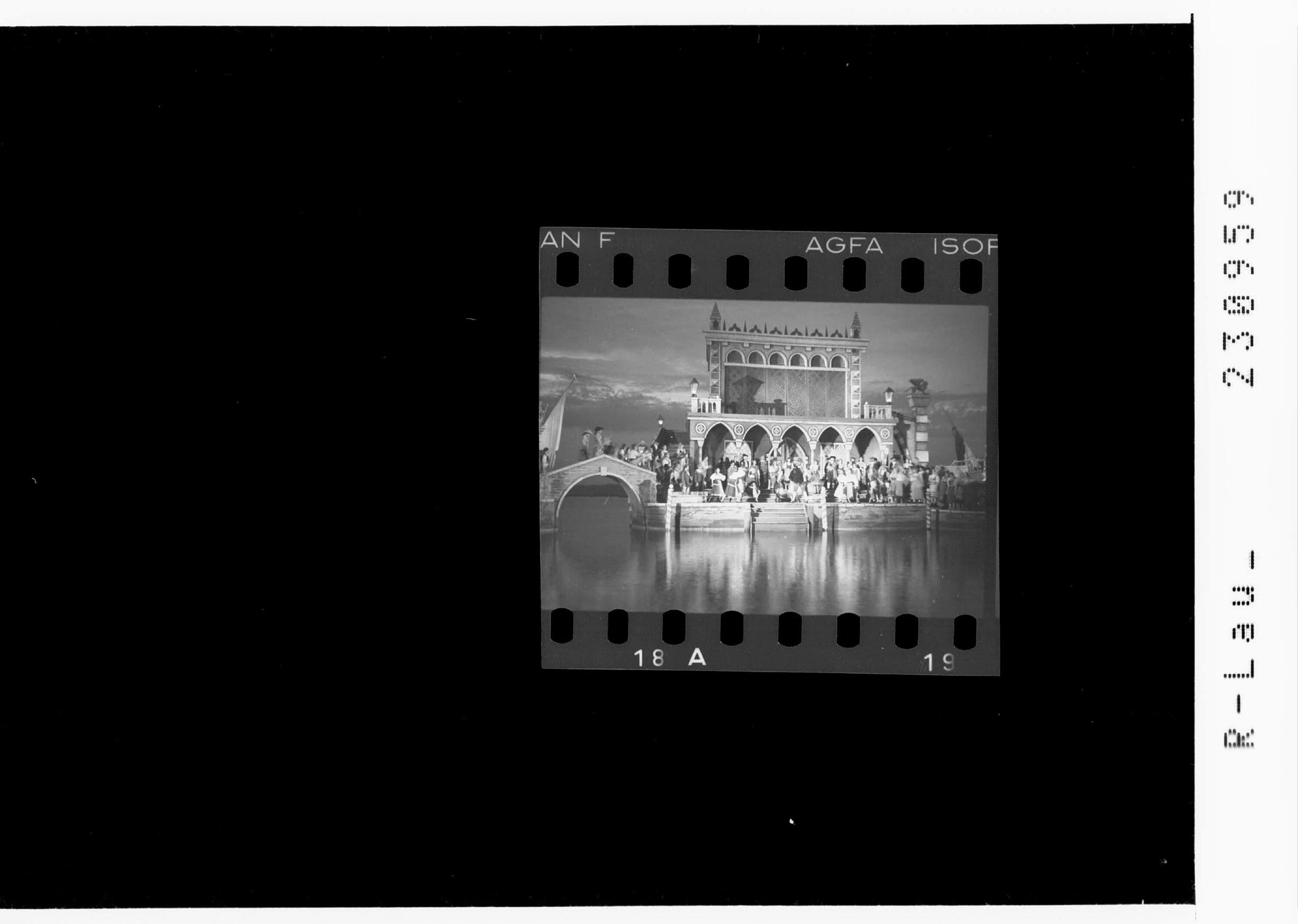 [Bregenzer Festspiele 1948 / Eine Nacht in Venedig]></div>


    <hr>
    <div class=