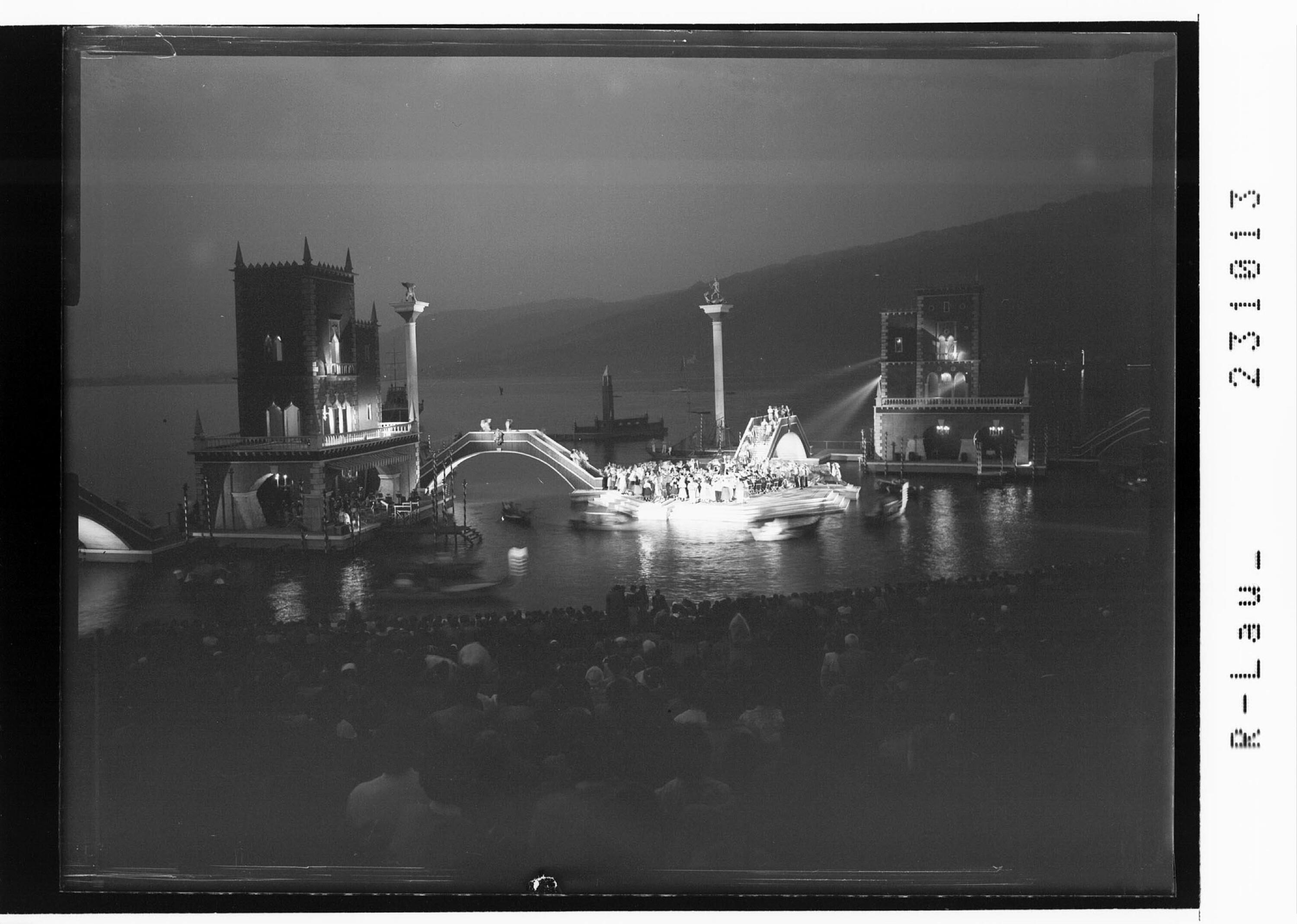 [Bregenzer Festspiele 1955 / Eine Nacht in Venedig]></div>


    <hr>
    <div class=