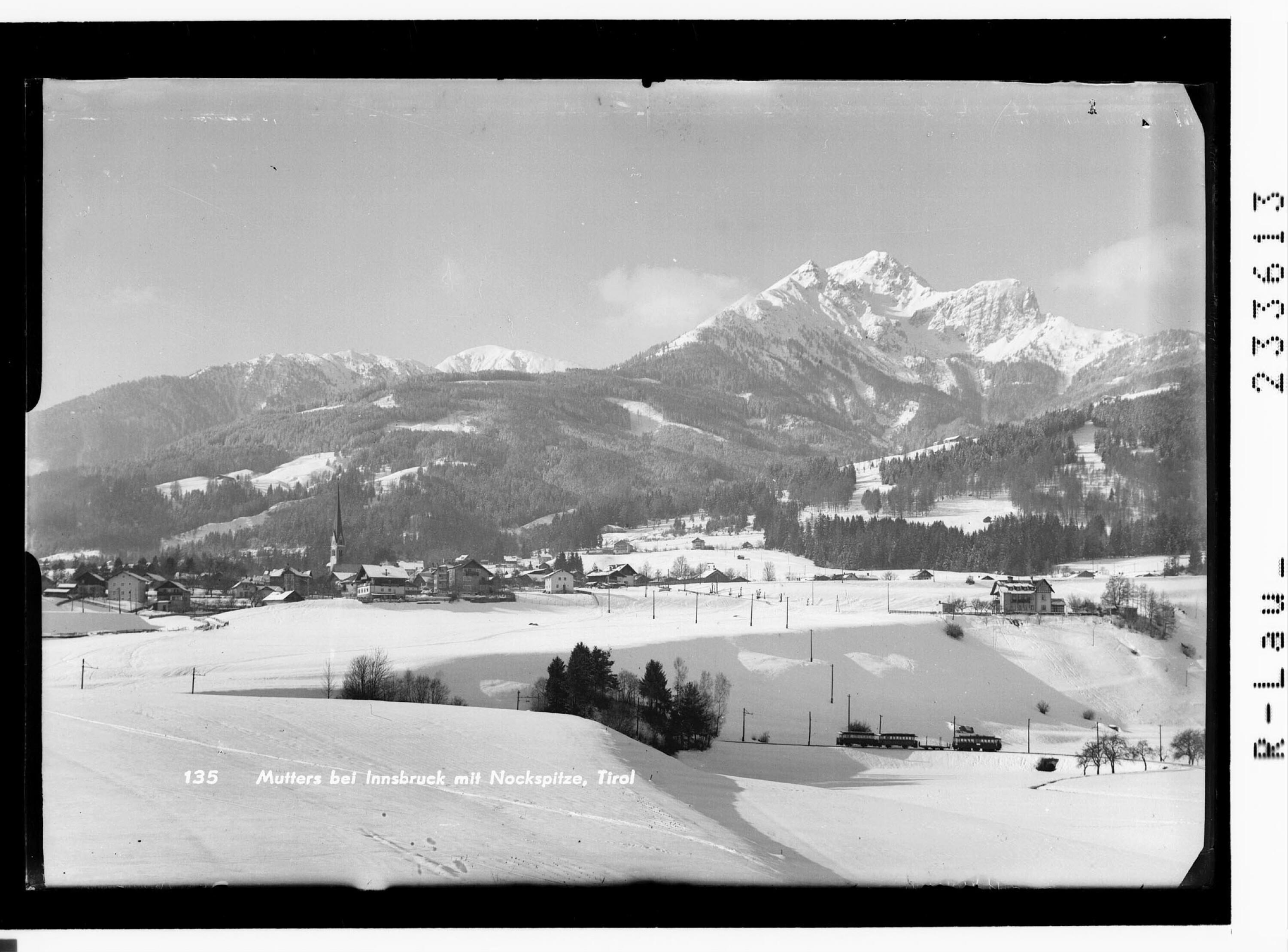 Mutters bei Innsbruck mit Nockspitze, Tirol></div>


    <hr>
    <div class=