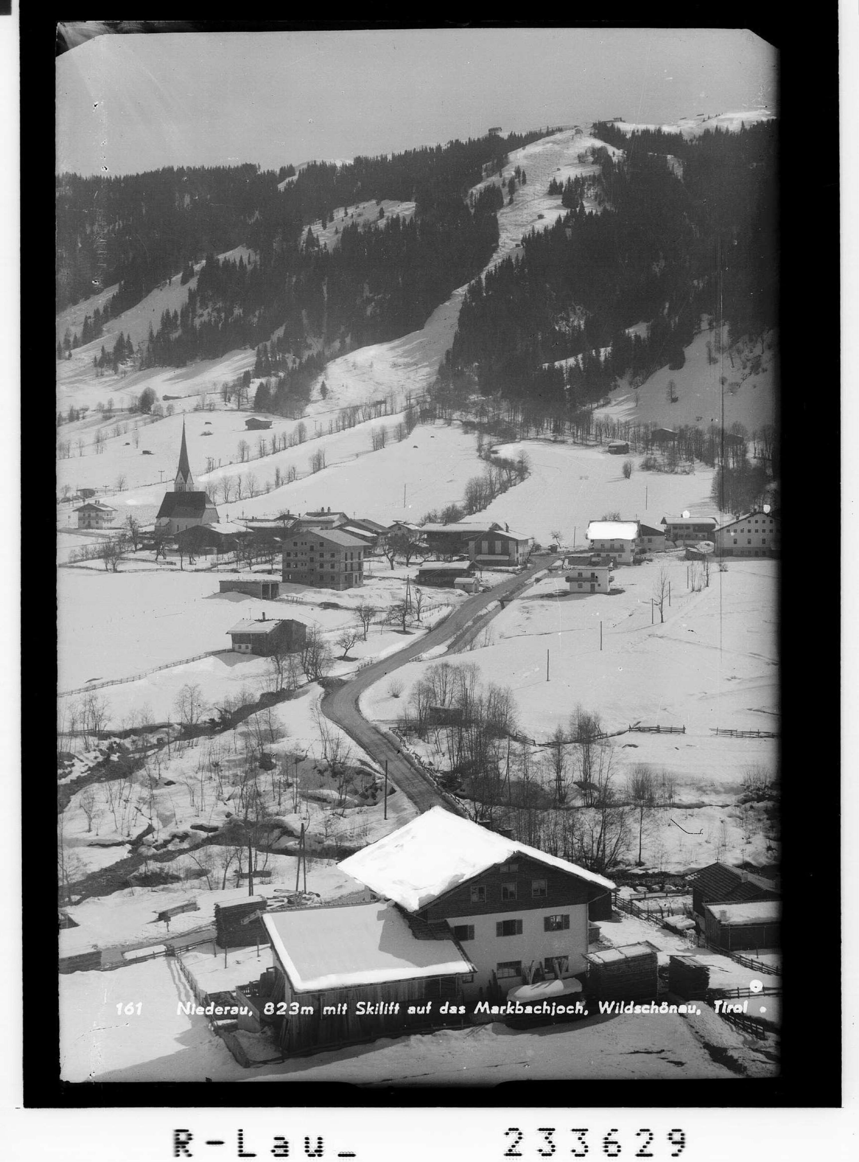Niederau, 823 m, mit Skilift auf das Markbachjoch, Wildschönau, Tirol></div>


    <hr>
    <div class=
