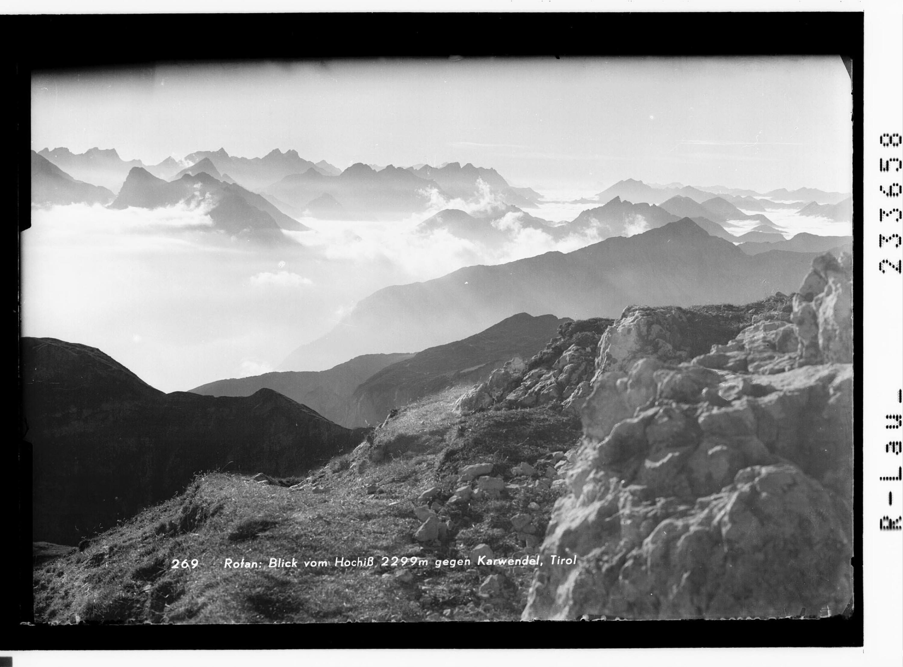 Rofan: Blick vom Hochiß 2299 m gegen Karwendel, Tirol></div>


    <hr>
    <div class=