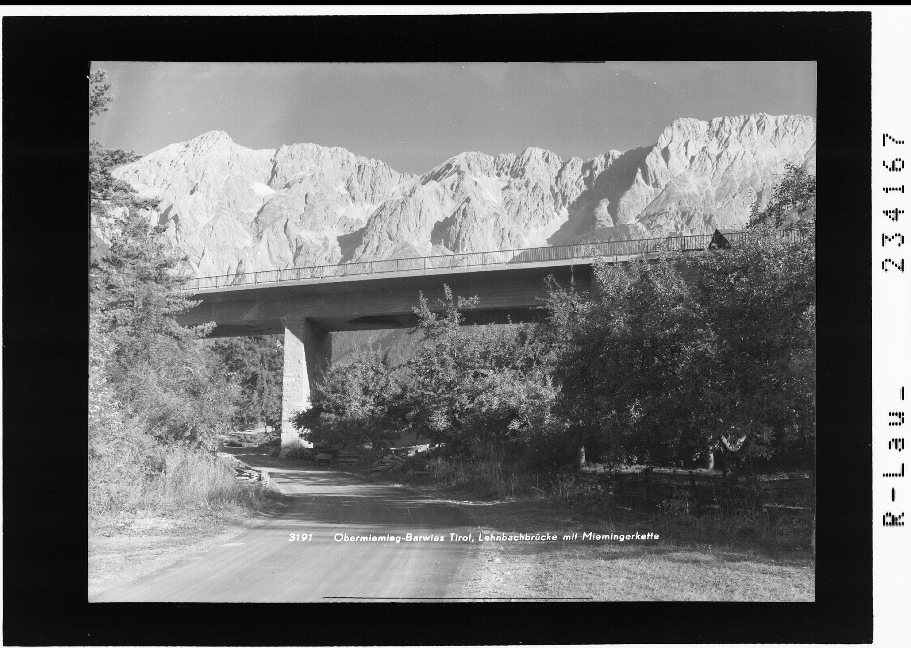 Obermieming - Barwies / Tirol / Lehnbachbrücke mit Miemingerkette></div>


    <hr>
    <div class=