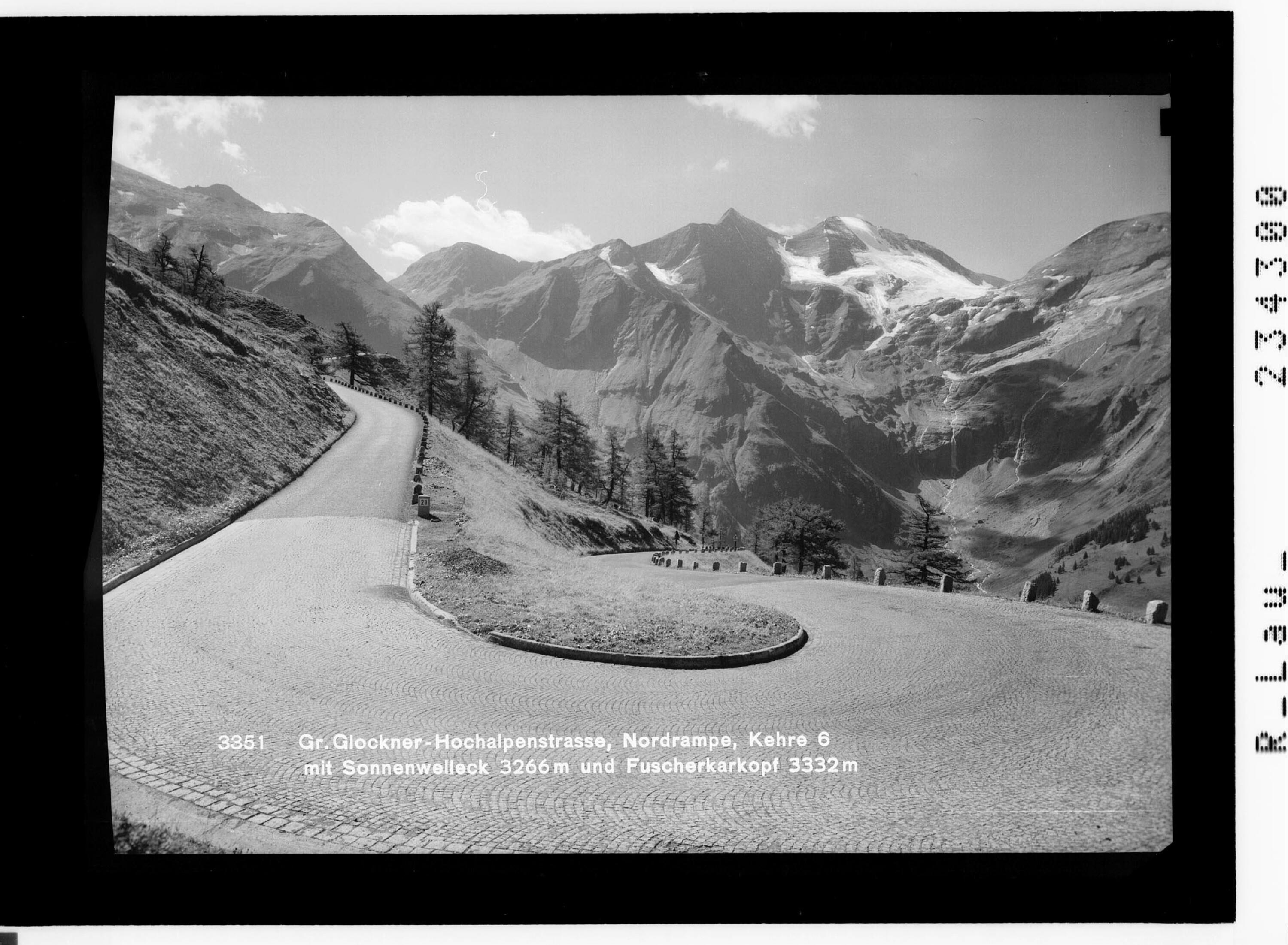 Gr.Glockner-Hochalpenstrasse, Nordrampe, Kehre 6 mit Sonnenwelleck 3266 m und Fuscherkarkopf 3332 m></div>


    <hr>
    <div class=