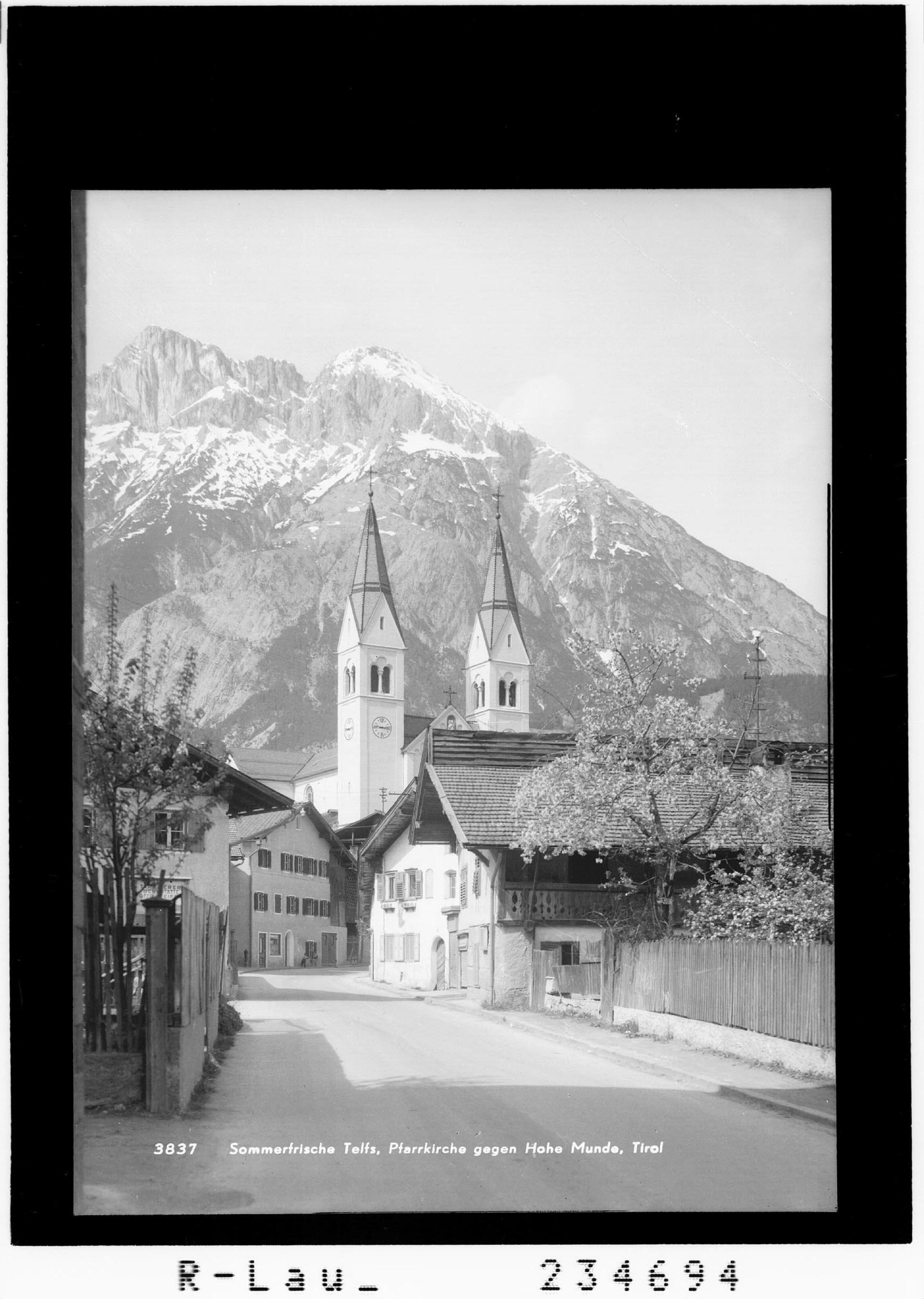 Sommerfrische Telfs - Pfarrkirche gegen Hohe Munde / Tirol></div>


    <hr>
    <div class=