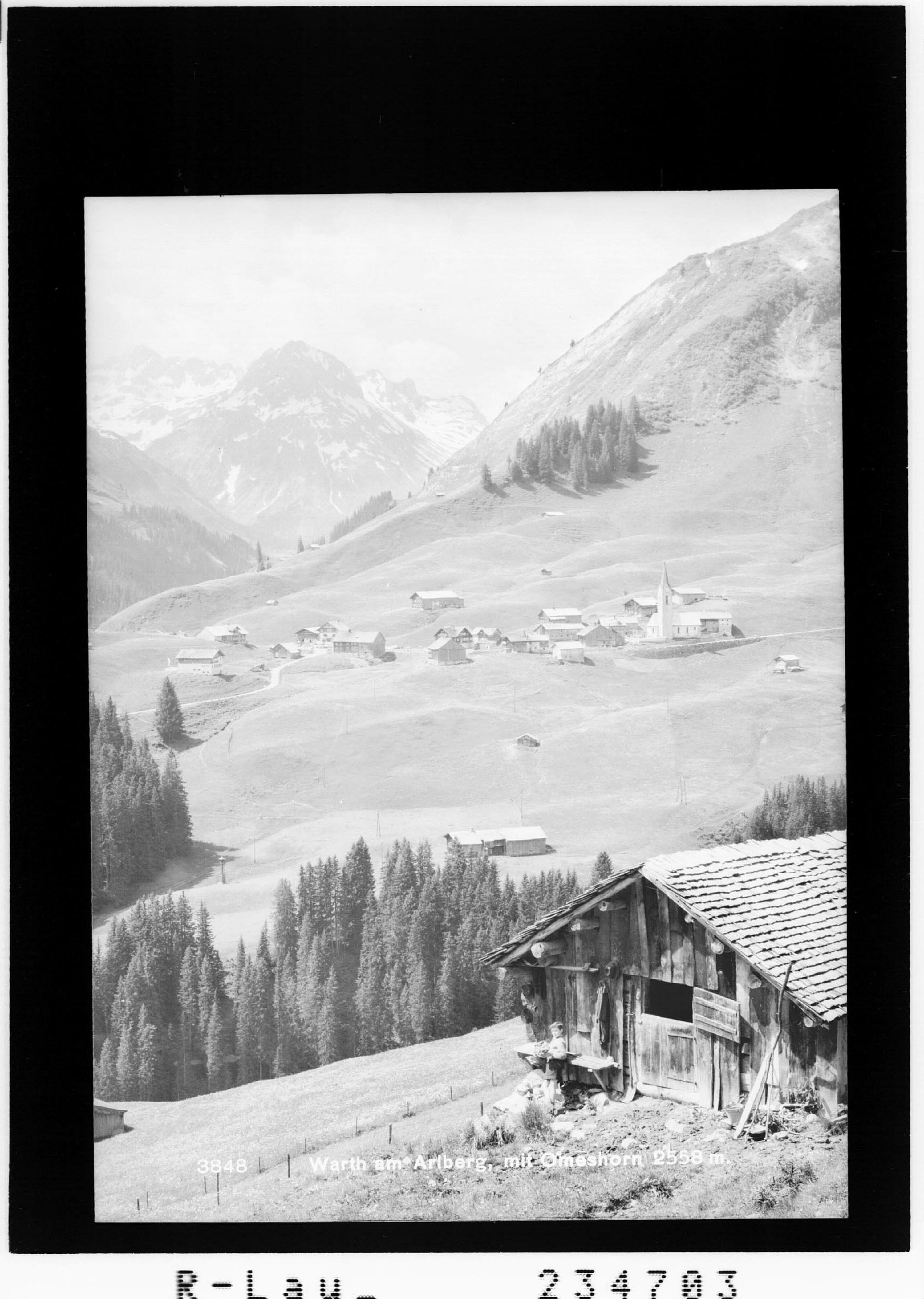 Warth am Arlberg mit Omeshorn 2558 m></div>


    <hr>
    <div class=