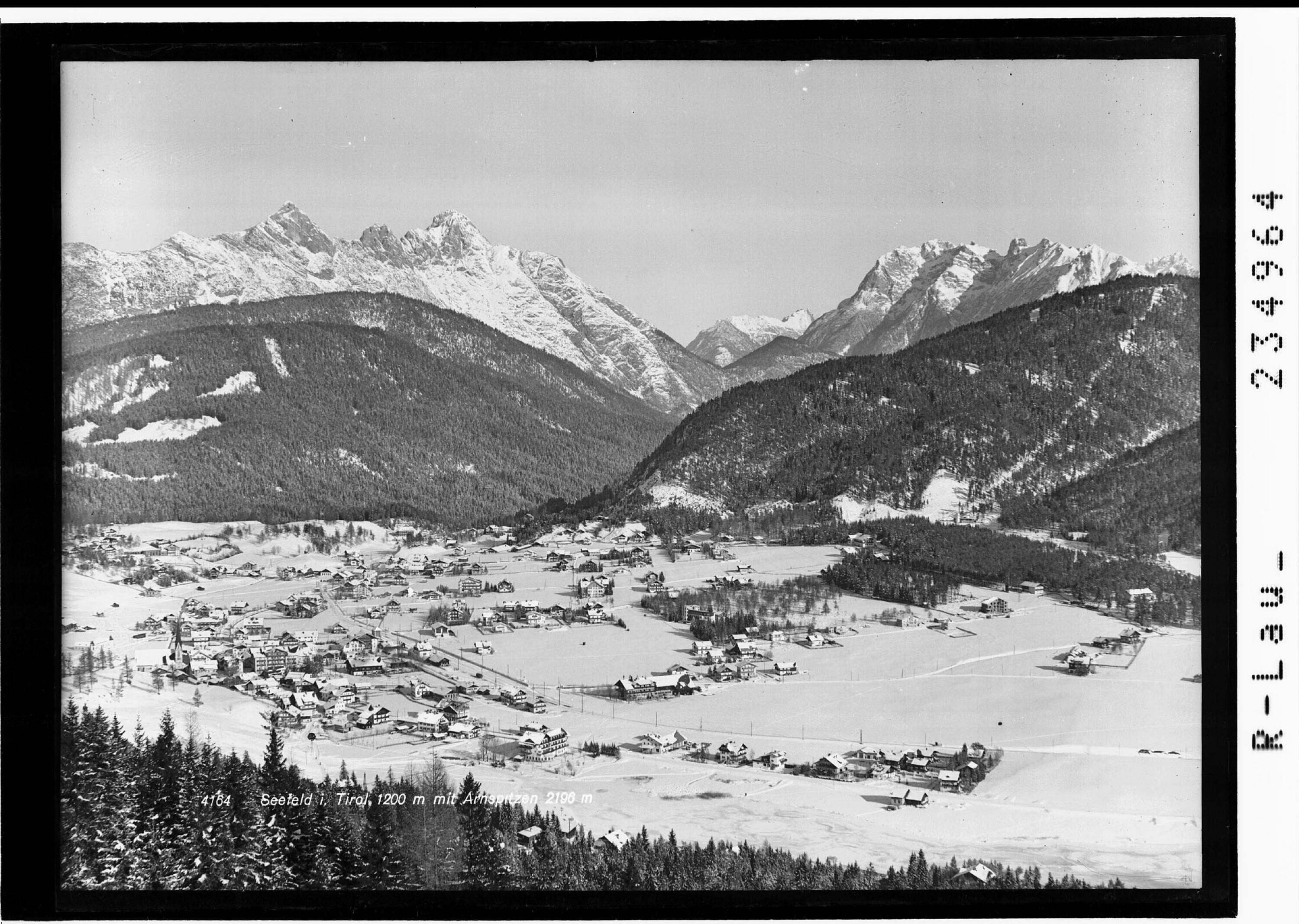 Seefeld in Tirol 1200 m mit Arnspitzen 2196 m></div>


    <hr>
    <div class=