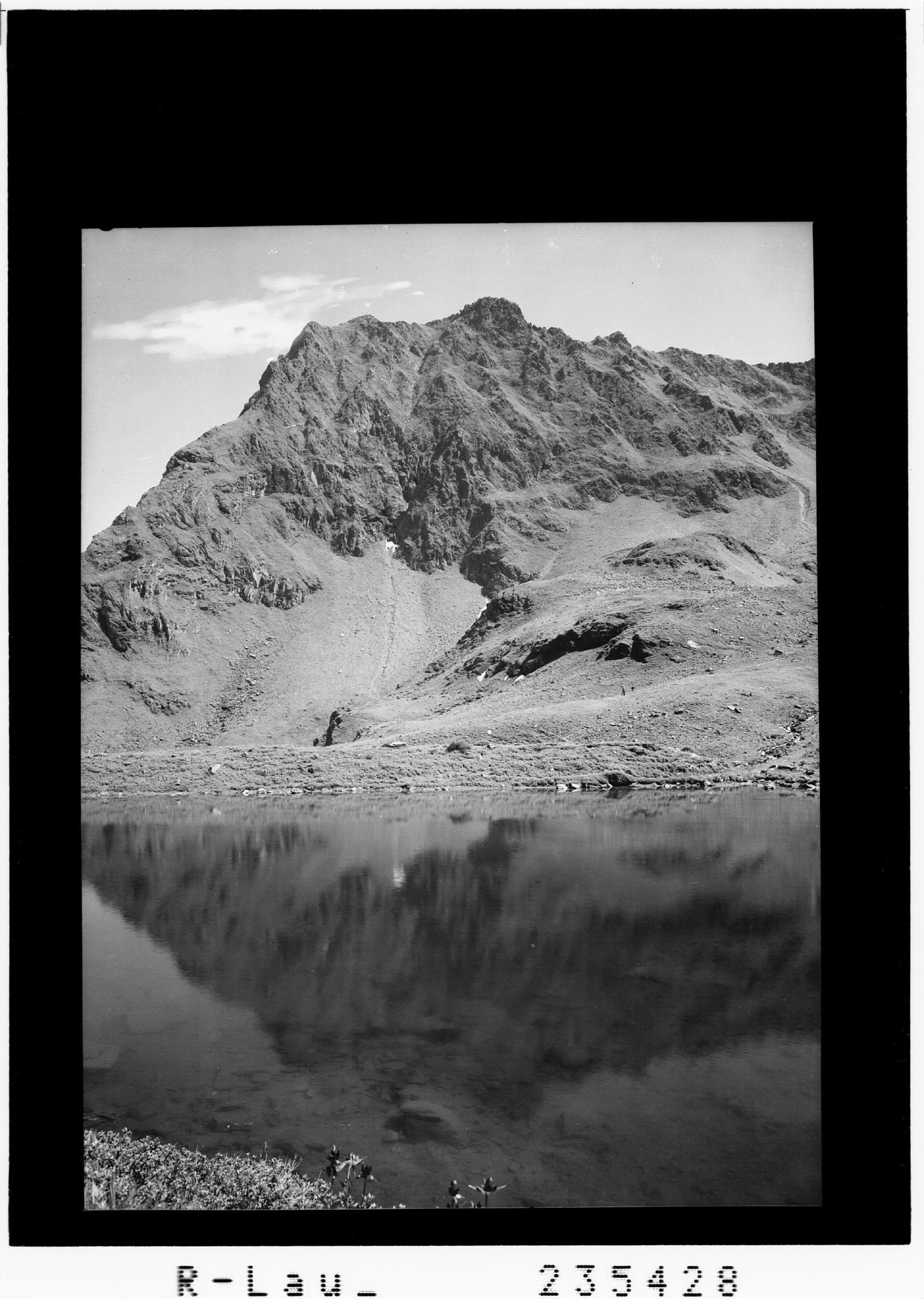 Kälbrsee bei der Wormser Hütte mit Hochjoch 2522 m></div>


    <hr>
    <div class=