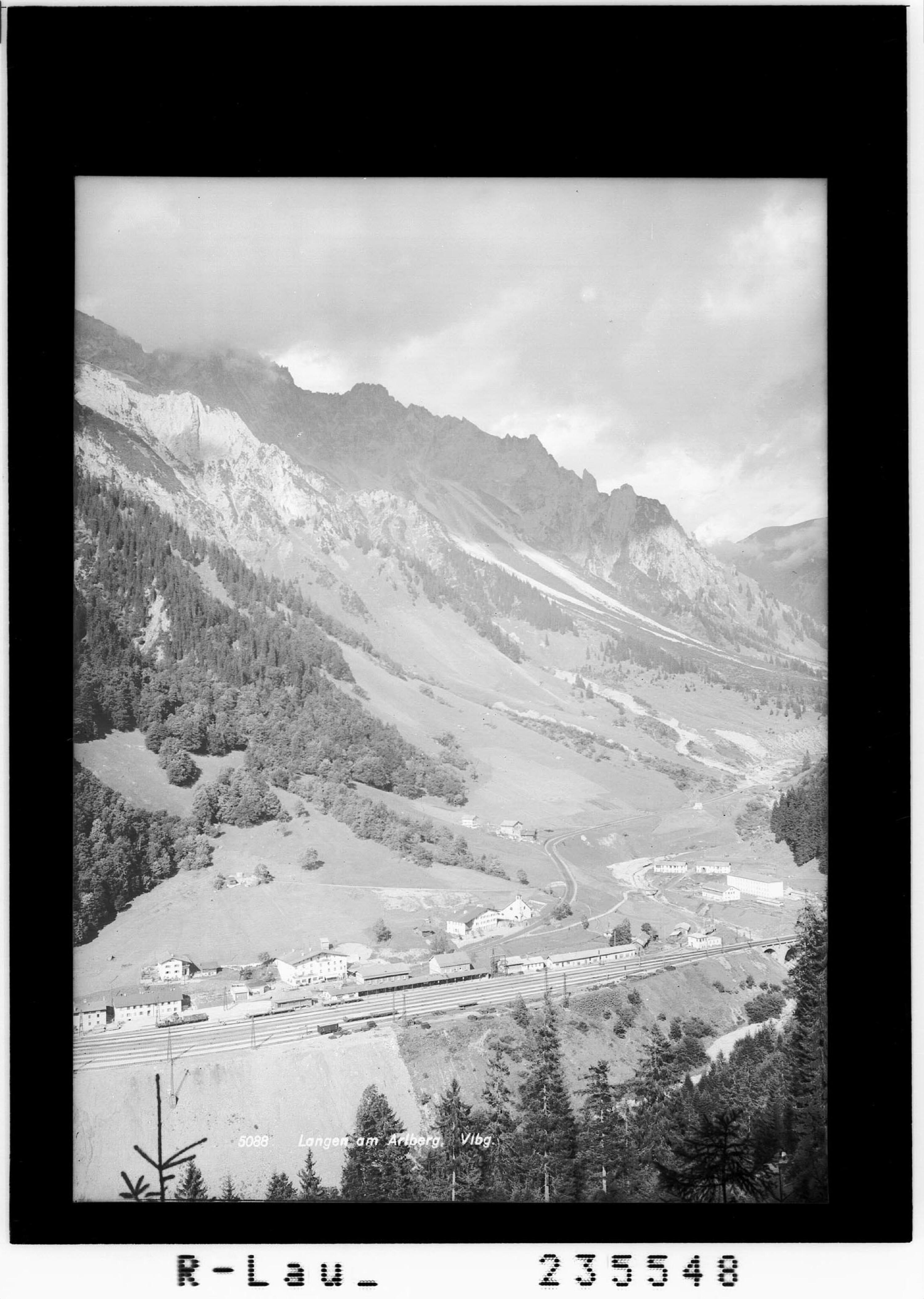 Langen am Arlberg / Vorarlberg></div>


    <hr>
    <div class=