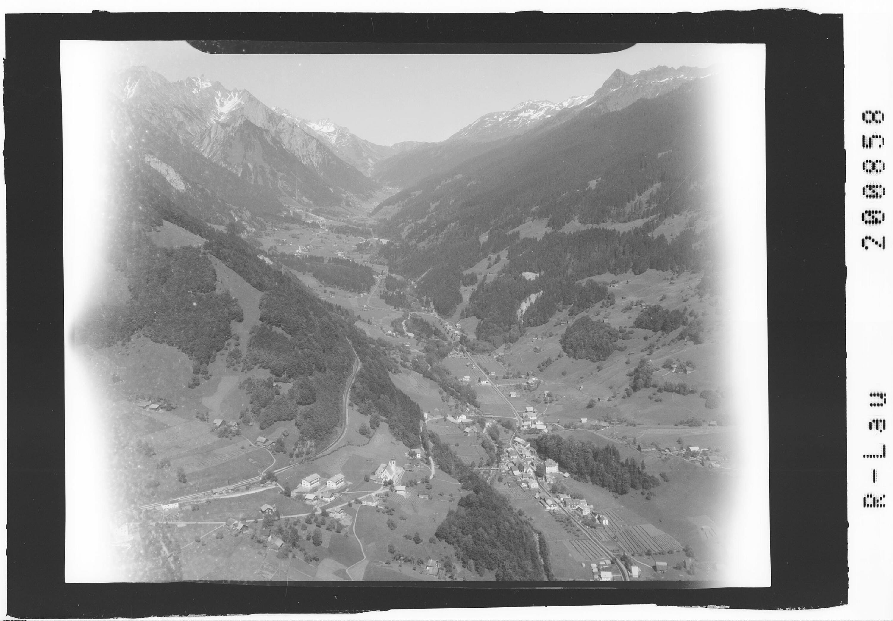 [Dalaas mit Blick zum Arlberg]></div>


    <hr>
    <div class=
