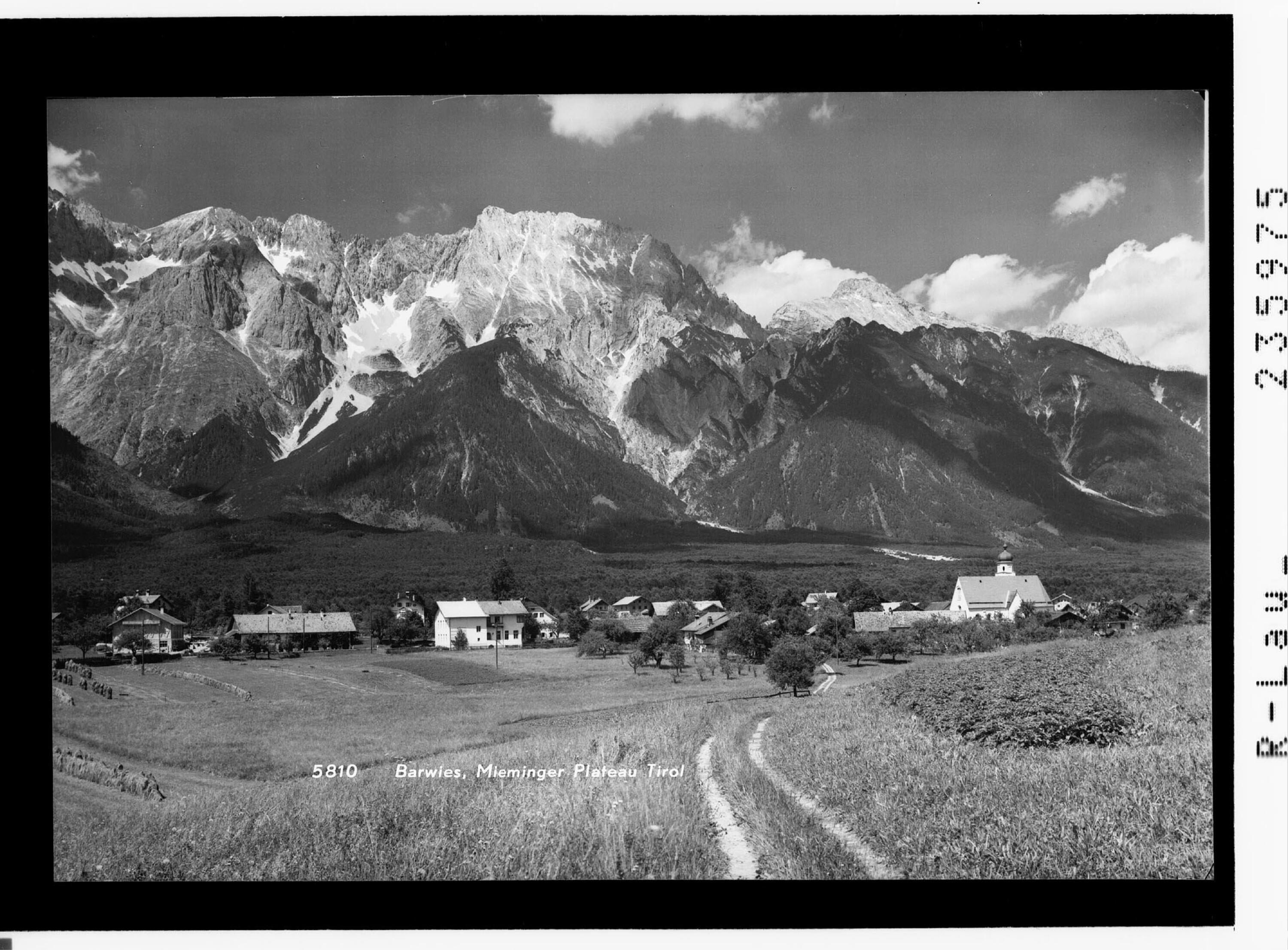 Barwies am Mieminger Plateau / Tirol></div>


    <hr>
    <div class=