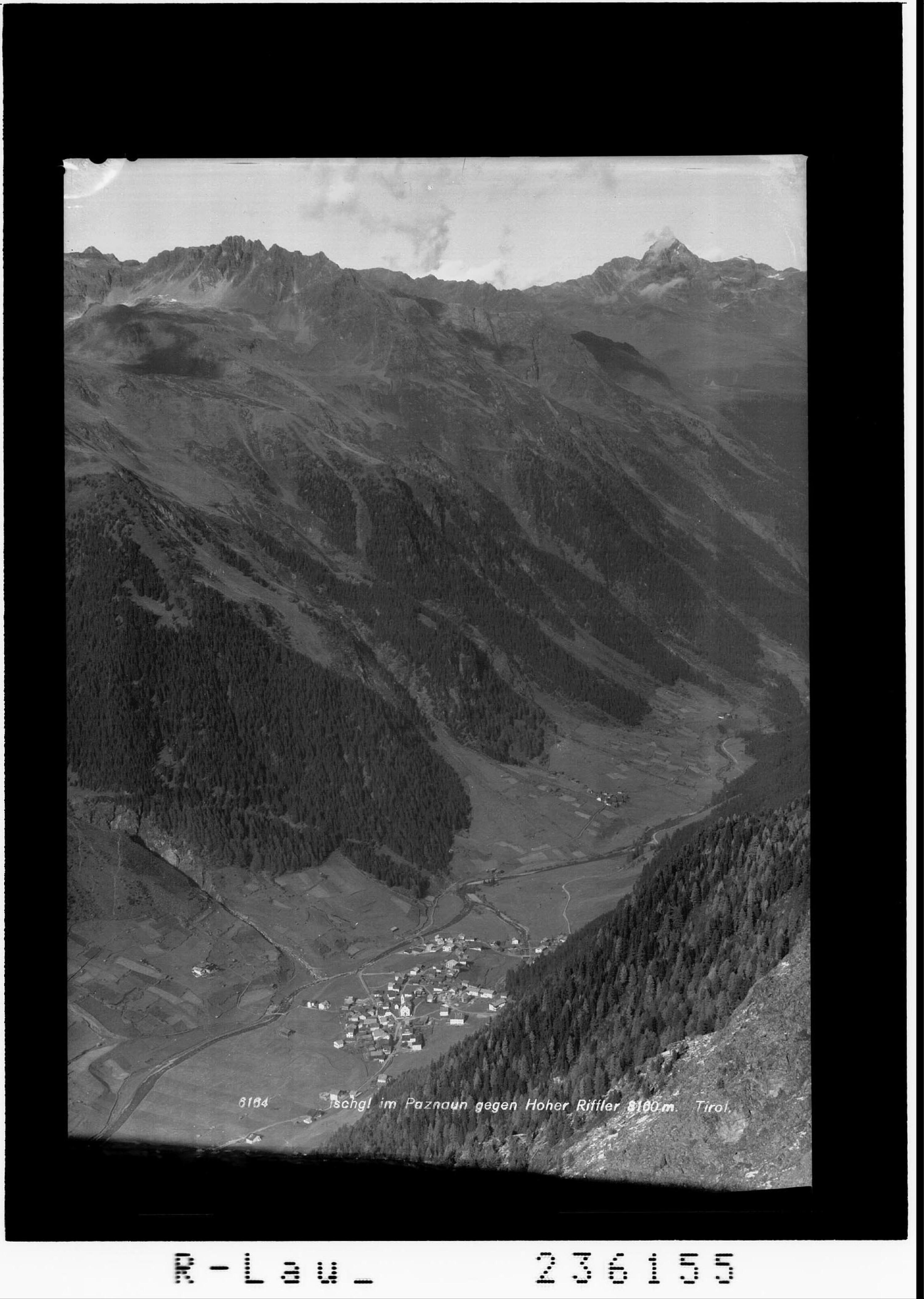 Ischgl im Paznaun gegen Hoher Riffler 3160 m / Tirol></div>


    <hr>
    <div class=