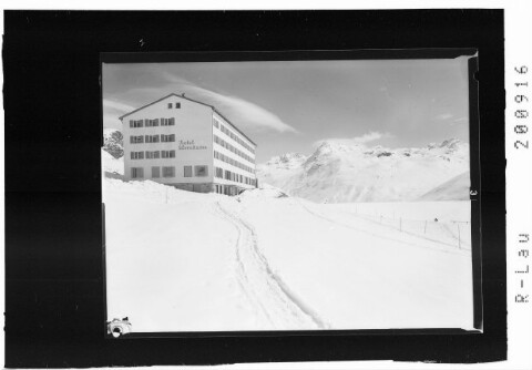 Hotel Silvrettasee auf der Bielerhöhe 2030 m gegen Bieltaler Berge von Risch-Lau