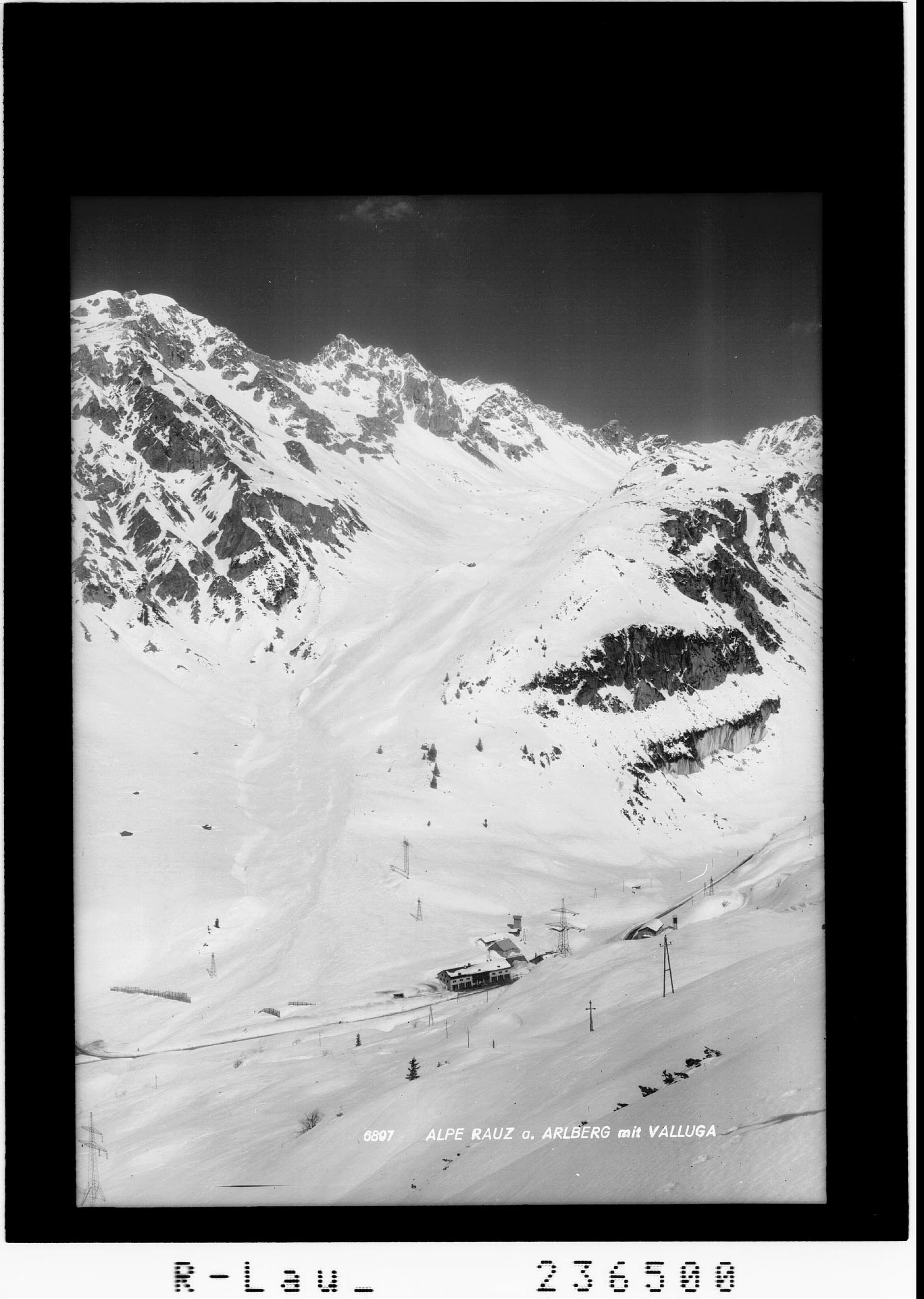 Alpe Rauz am Arlberg mit Valluga></div>


    <hr>
    <div class=