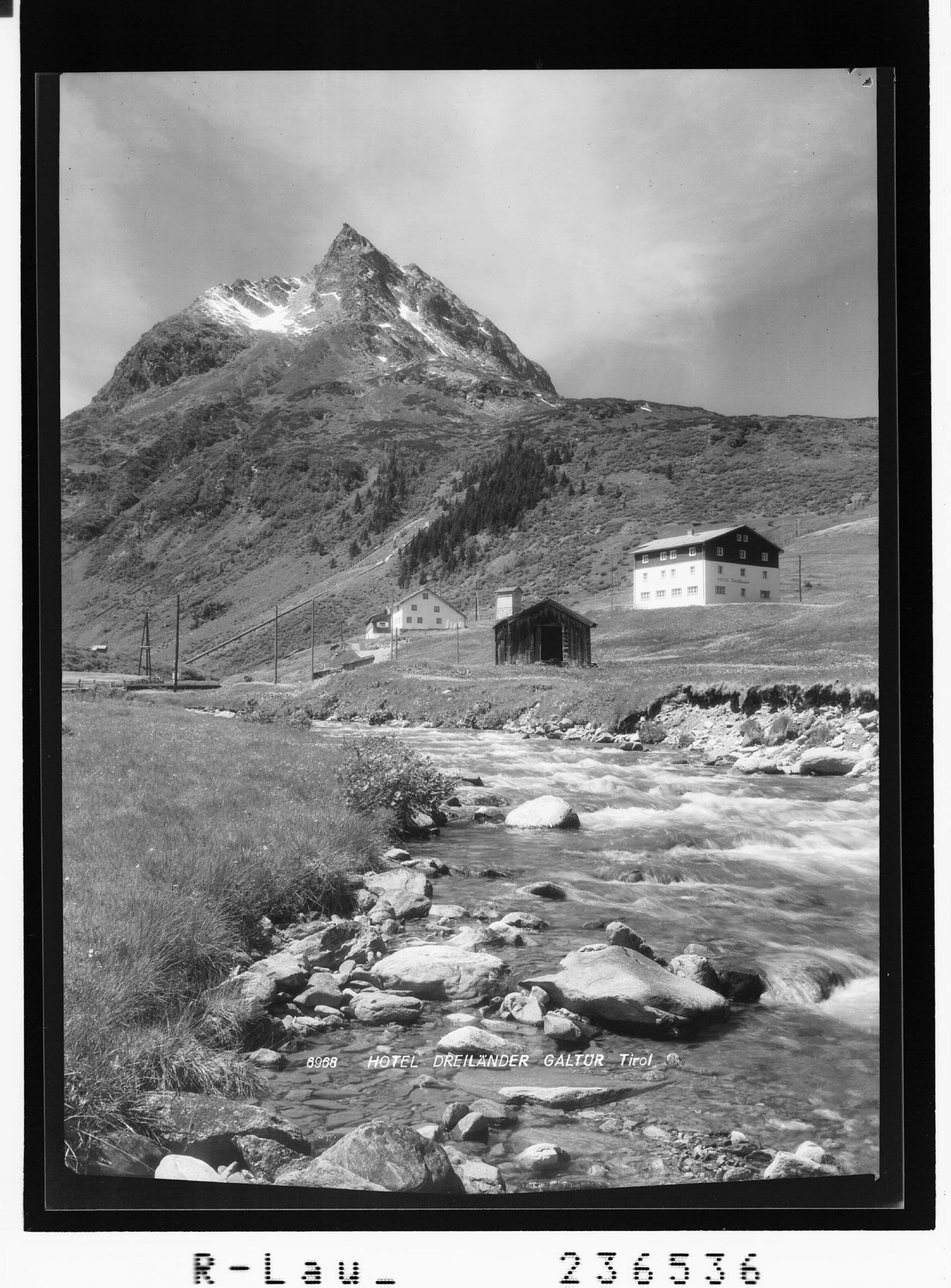 Hotel Dreiländer / Galtür / Tirol></div>


    <hr>
    <div class=