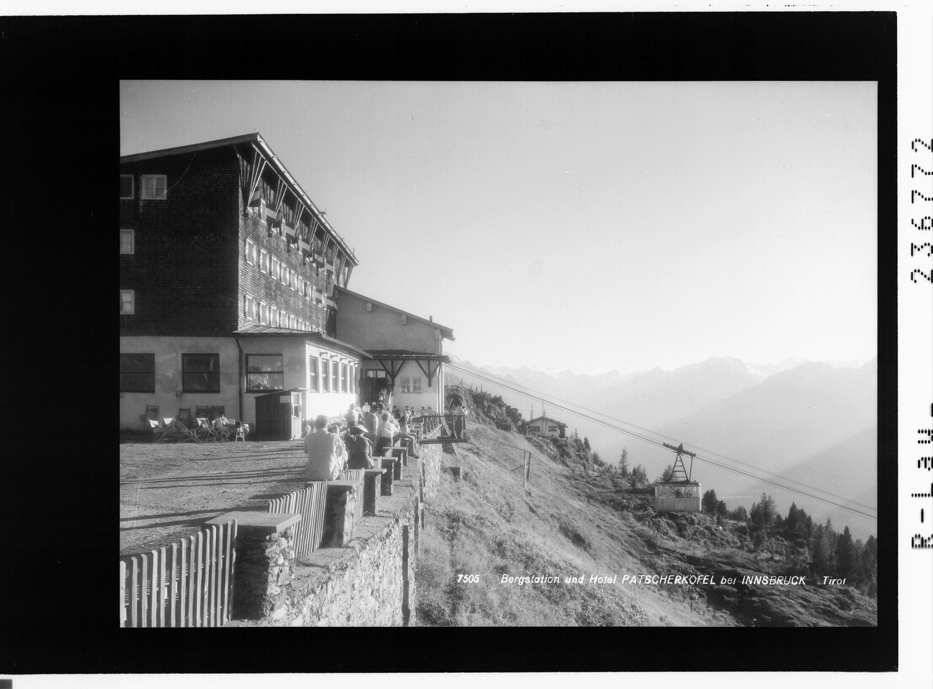 Bergstation und Hotel Patscherkofel bei Innsbruck / Tirol></div>


    <hr>
    <div class=