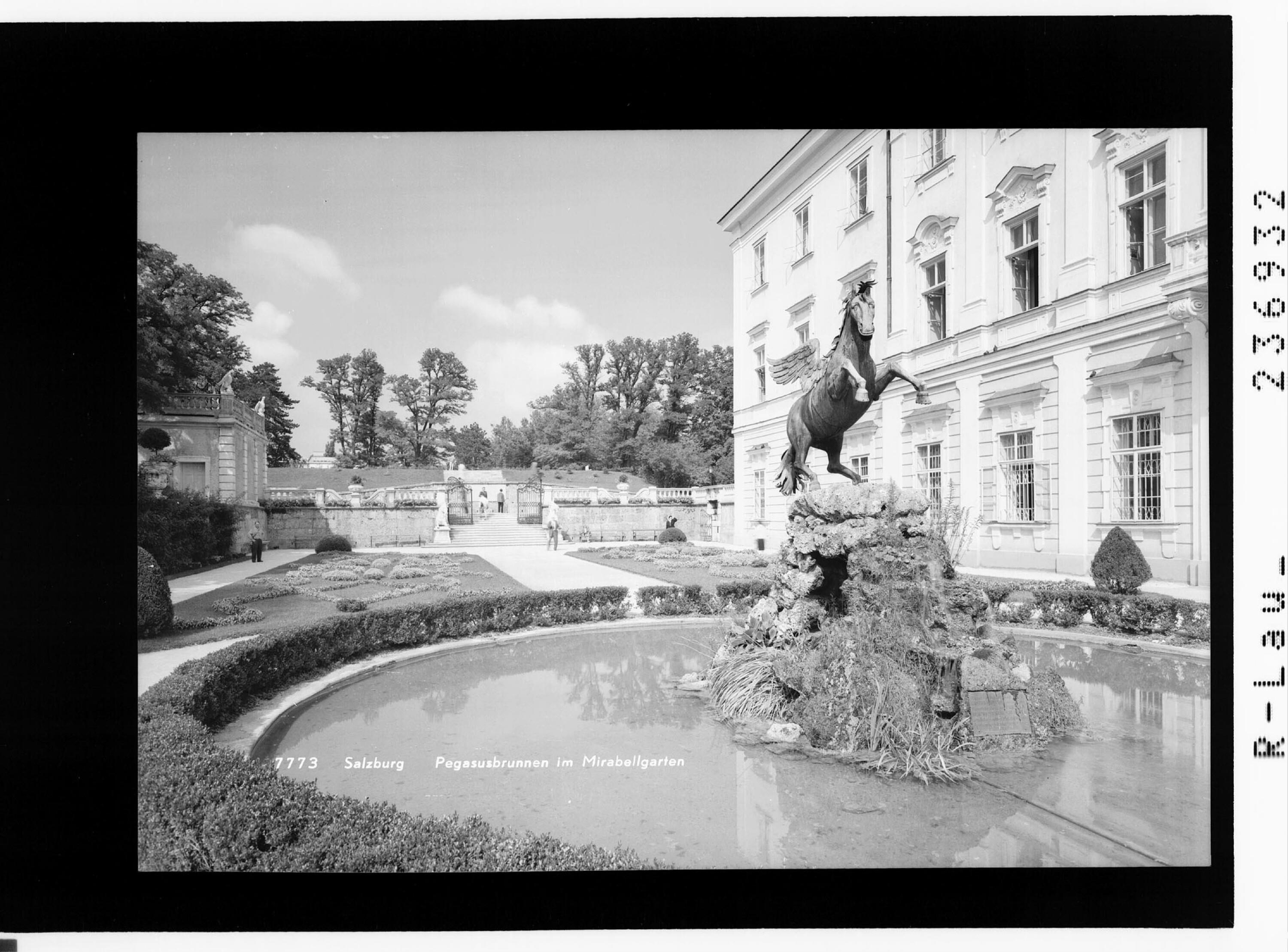 Salzburg / Pegasusbrunnen im Mirabellgarten></div>


    <hr>
    <div class=