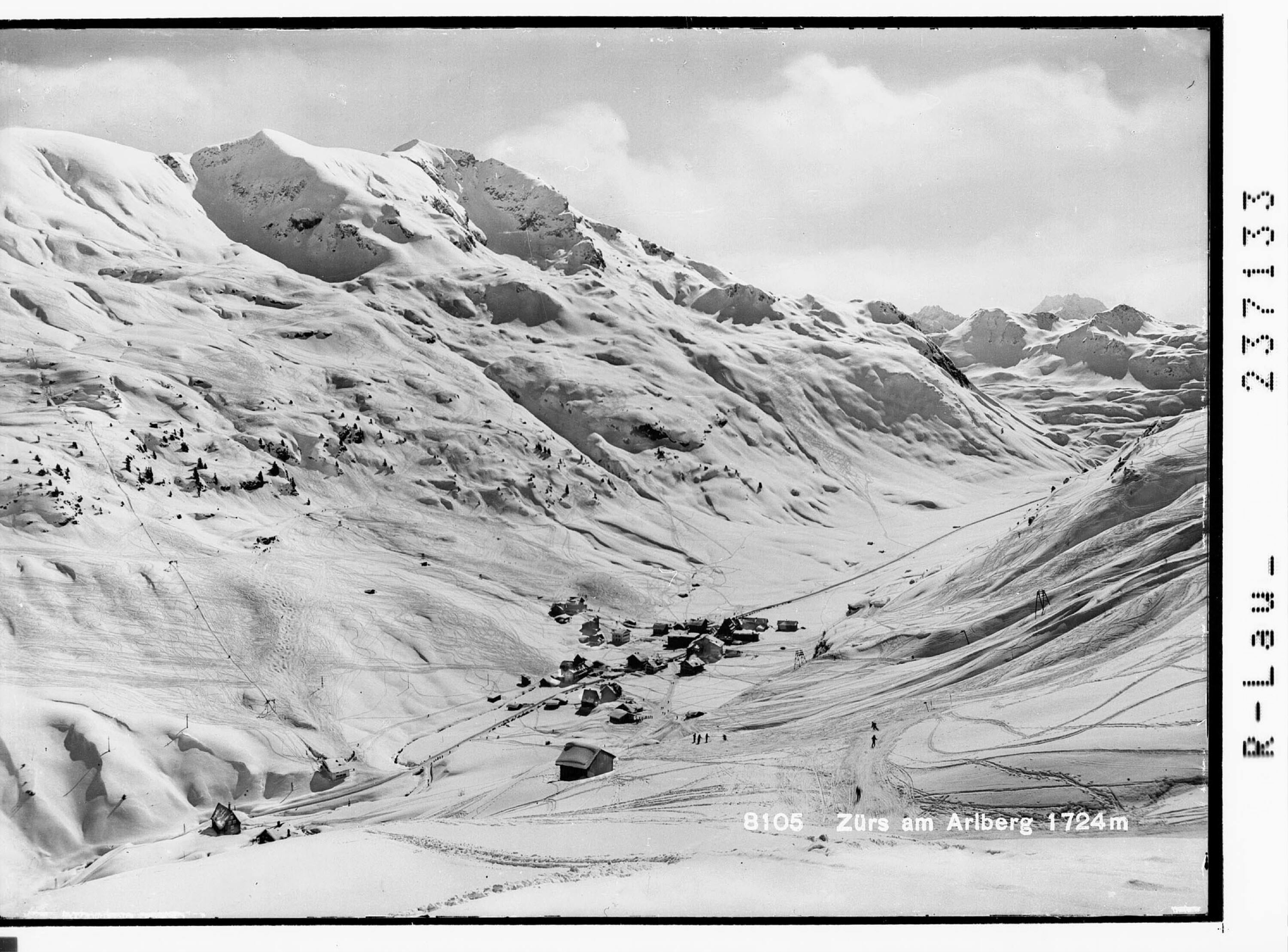 Zürs am Arlberg 1724 m></div>


    <hr>
    <div class=
