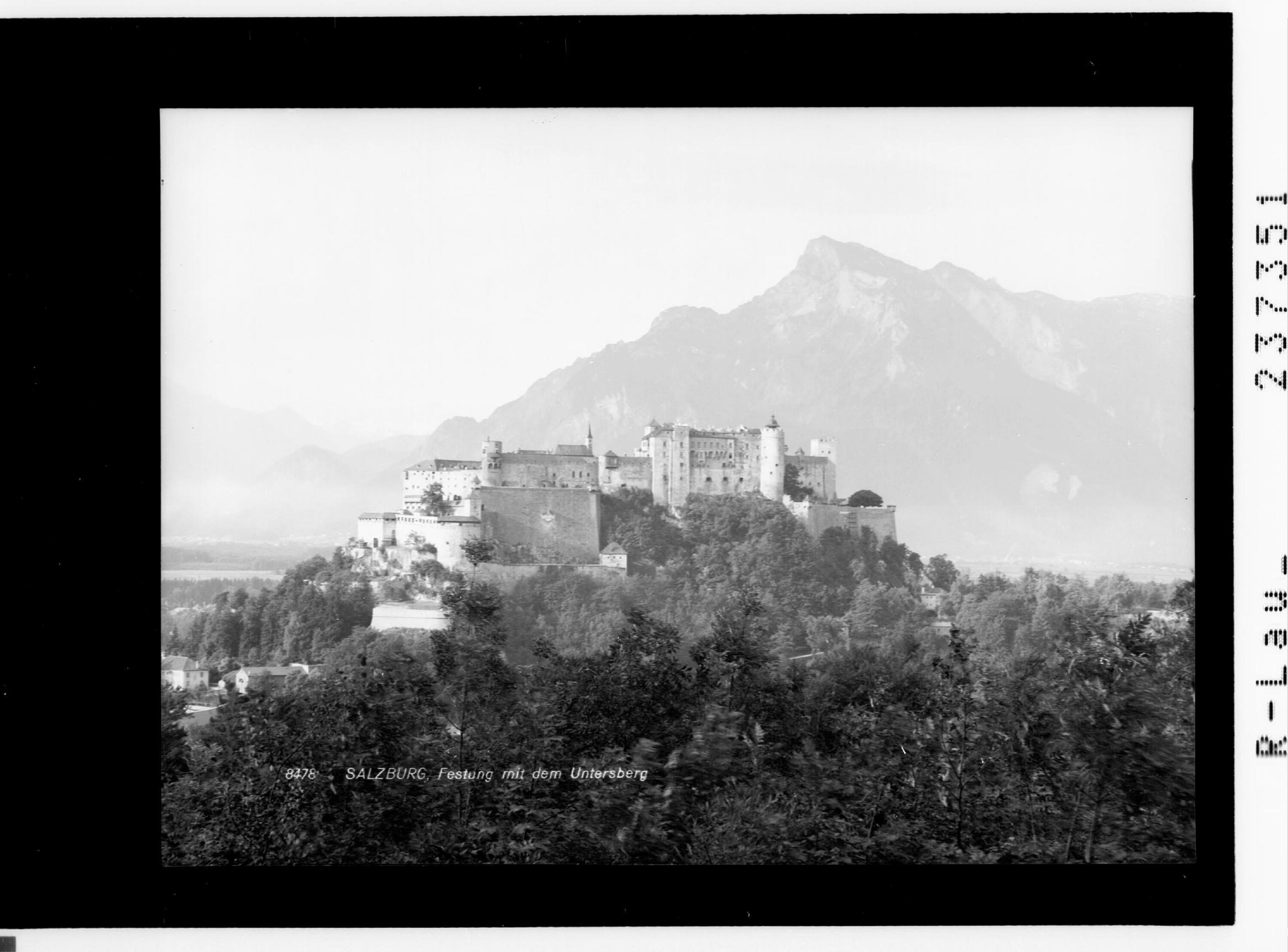 Salzburg / Festung mit Untersberg></div>


    <hr>
    <div class=