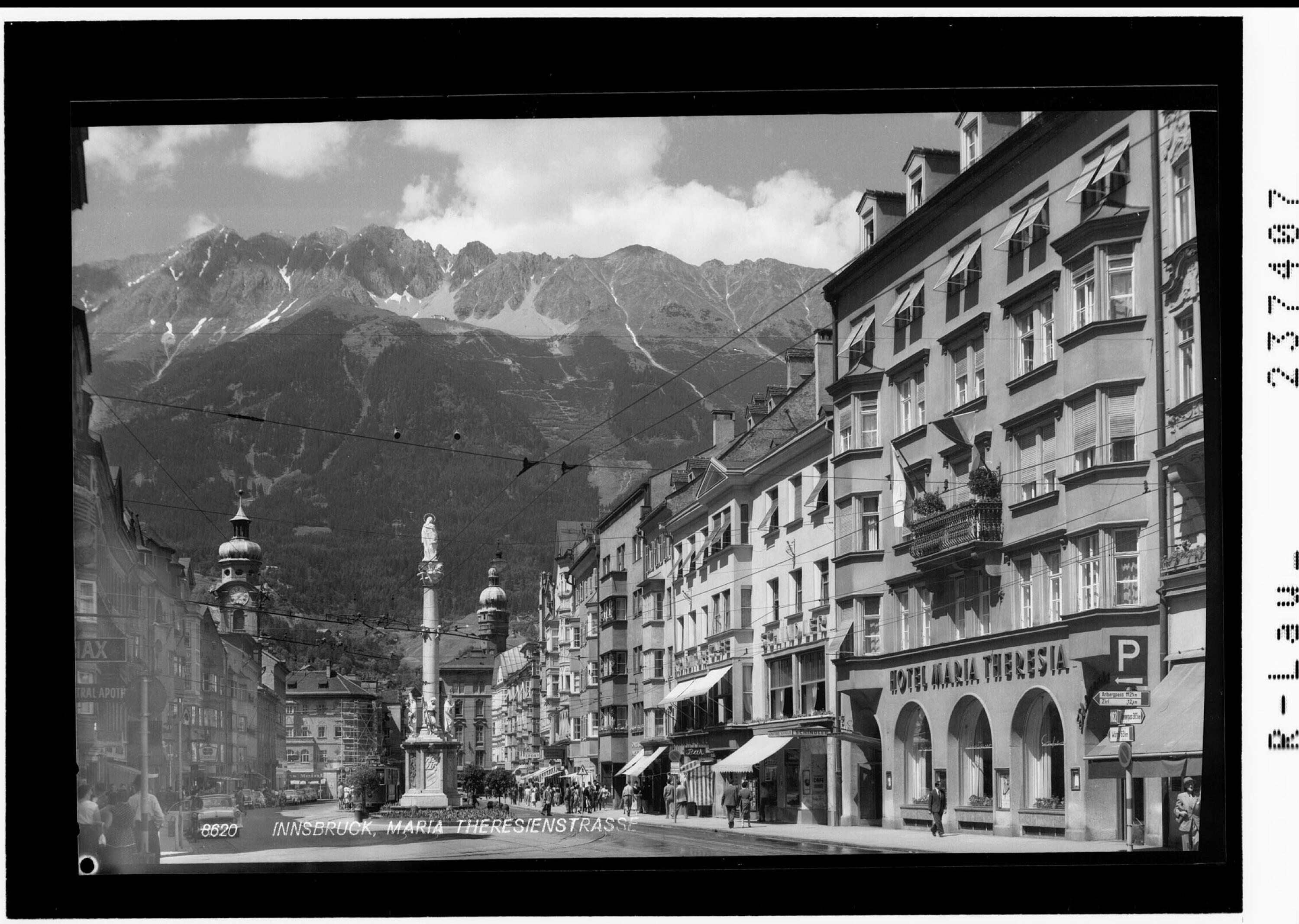 Innsbruck / Maria Theresienstrasse></div>


    <hr>
    <div class=