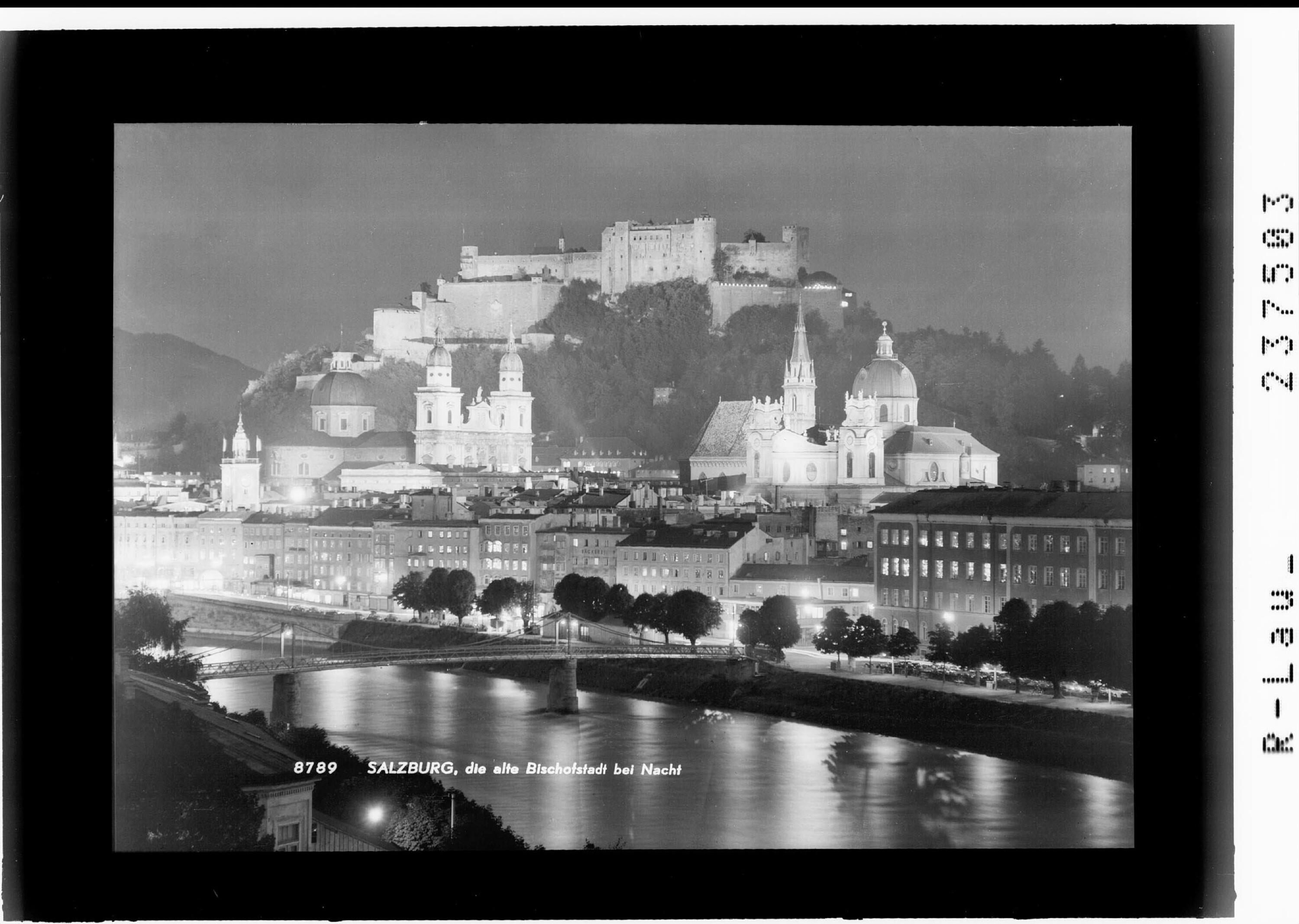 Salzburg - die alte Bischofstadt bei Nacht></div>


    <hr>
    <div class=