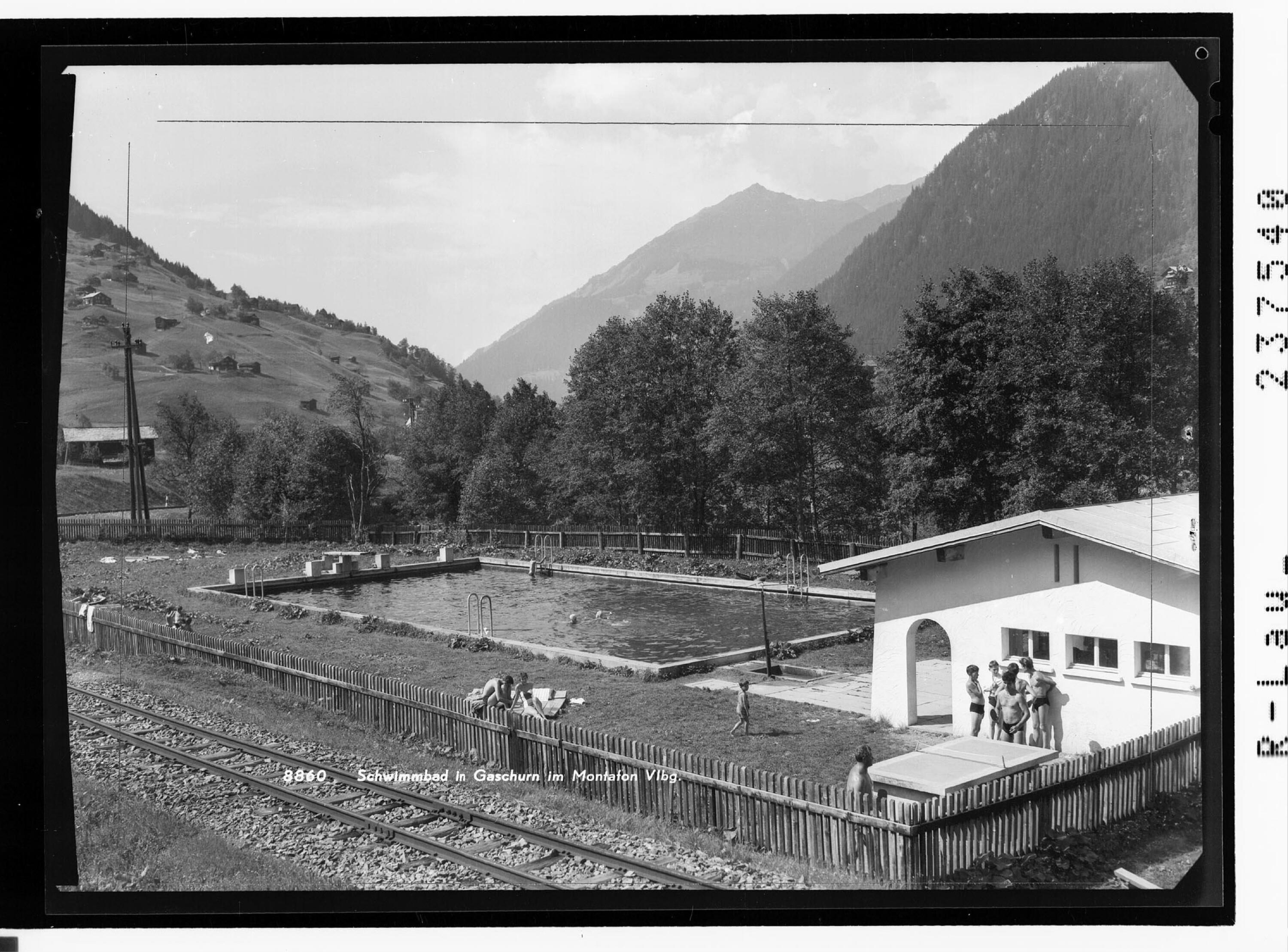 Schwimmbad in Gaschurn im Montafon / Vorarlberg></div>


    <hr>
    <div class=