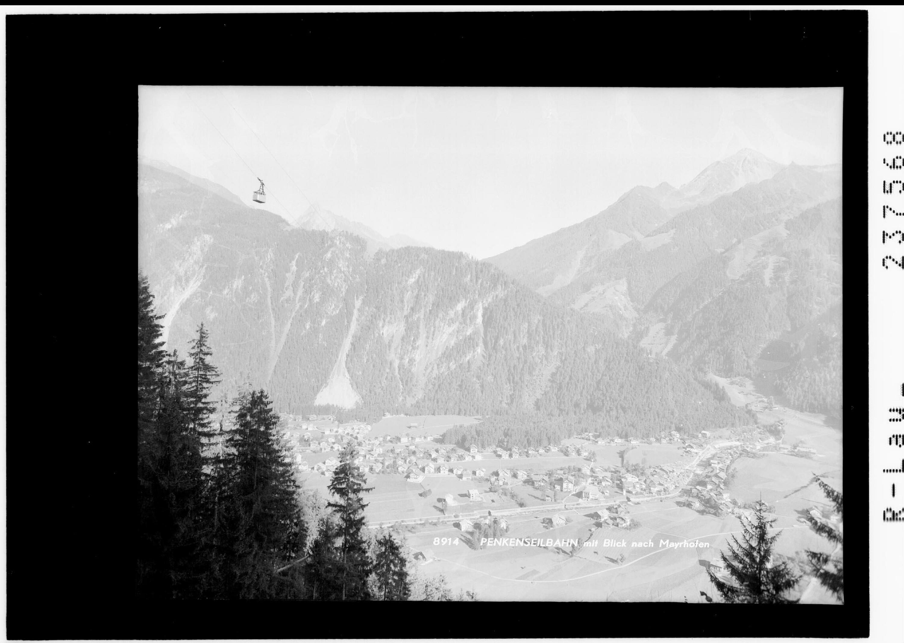 Penkenseilbahn mit Blick auf Mayrhofen></div>


    <hr>
    <div class=