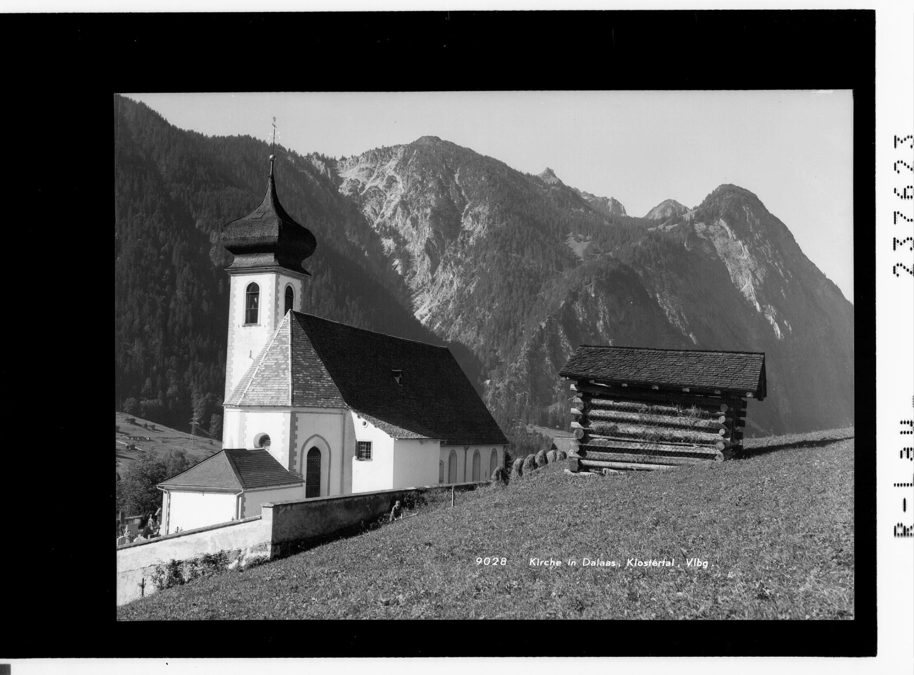 Kirche in Dalaas / Klostertal / Vorarlberg></div>


    <hr>
    <div class=