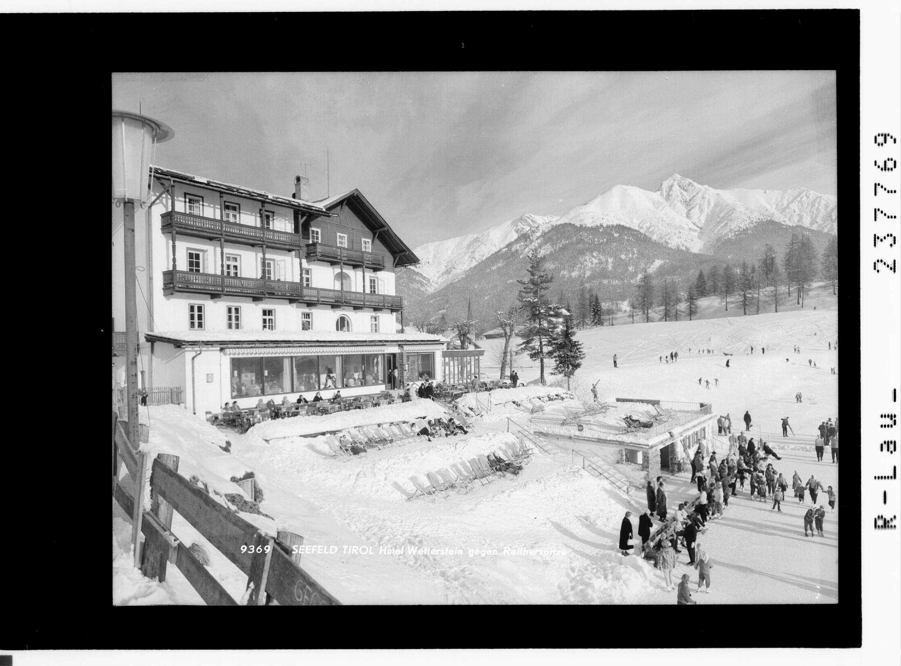 Seefeld / Tirol - Hotel Wetterstein gegen Reitherspitze></div>


    <hr>
    <div class=