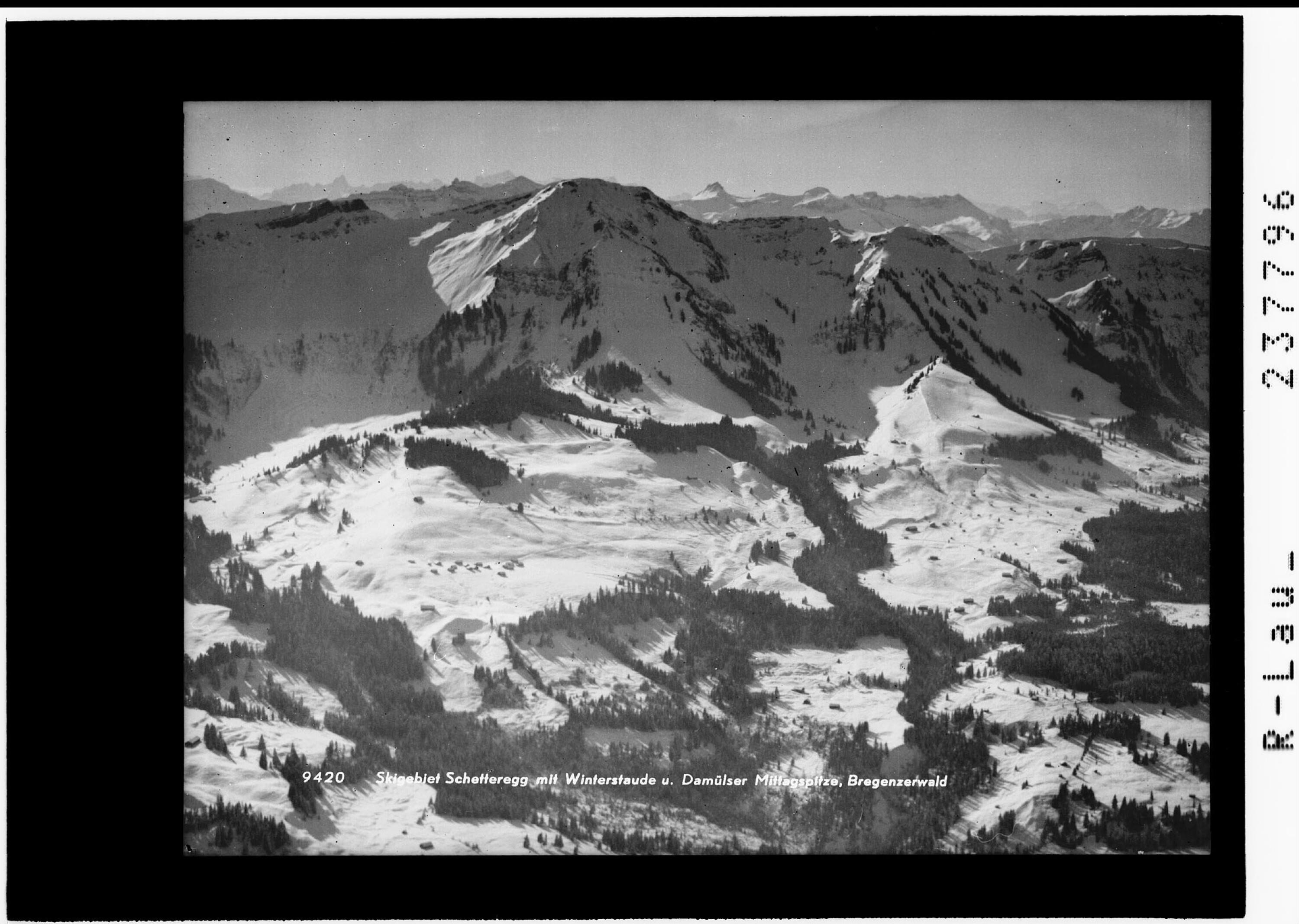 Skigebiet Schetteregg mit Winterstaude und Damülser Mittagspitze / Bregenzerwald></div>


    <hr>
    <div class=