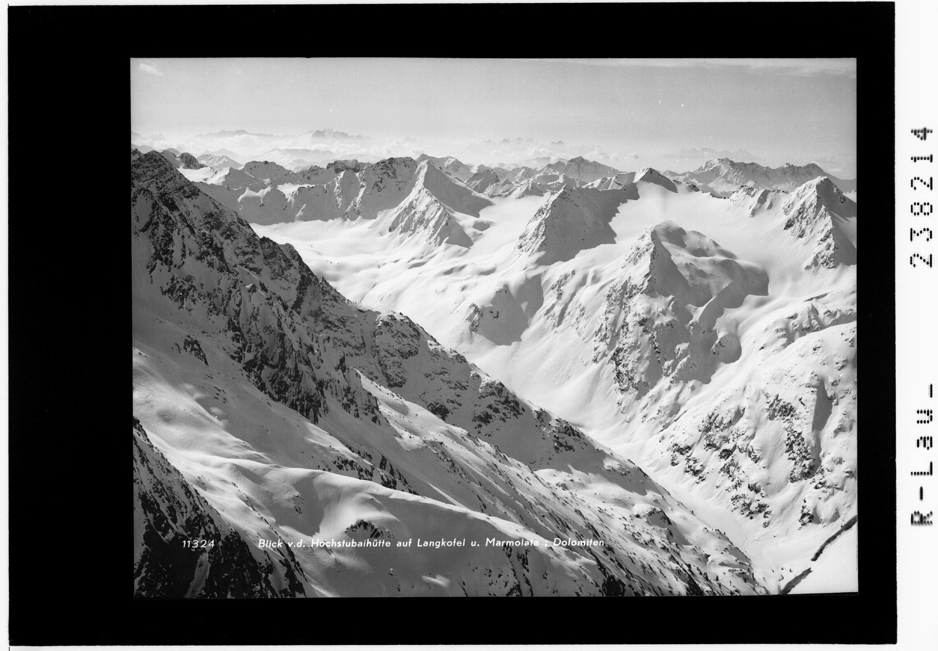 Blick von der Hochstubaihütte auf Langkofel und Marmolata in den Dolomiten></div>


    <hr>
    <div class=