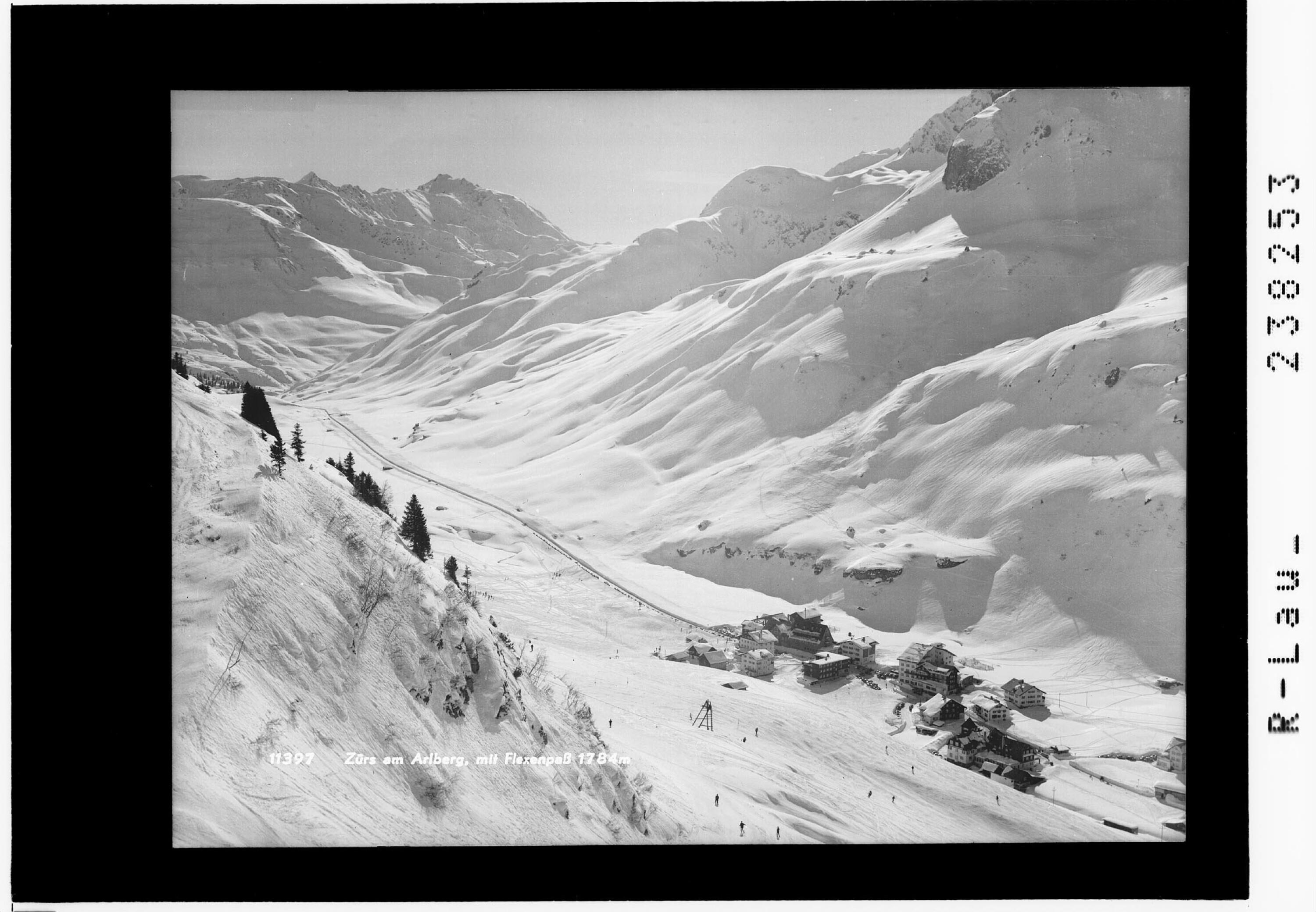 Zürs am Arlberg mit Flexenpass 1784 m></div>


    <hr>
    <div class=