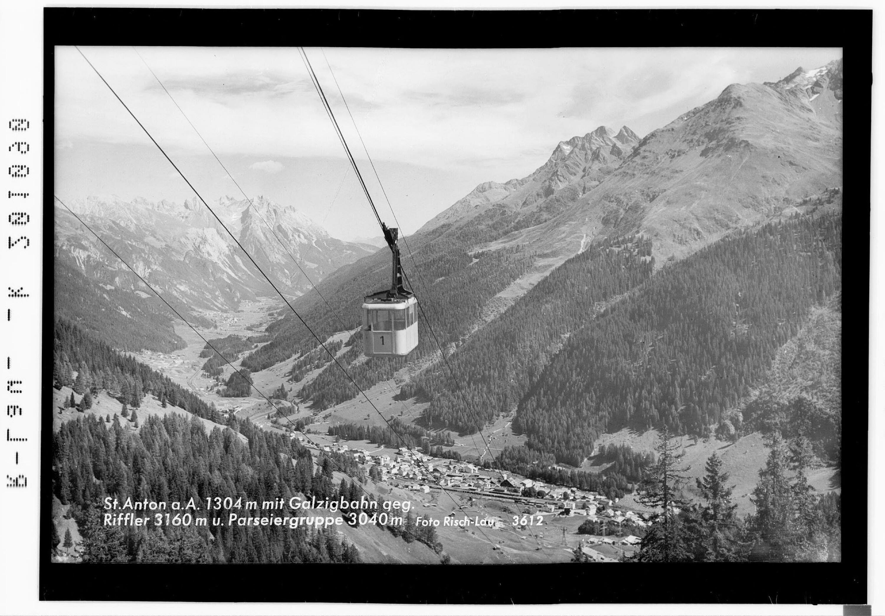 St.Anton am Arlberg 1304 m mit Galzigbahn gegen Riffler 3160 m und Parseiergruppe 3040 m></div>


    <hr>
    <div class=