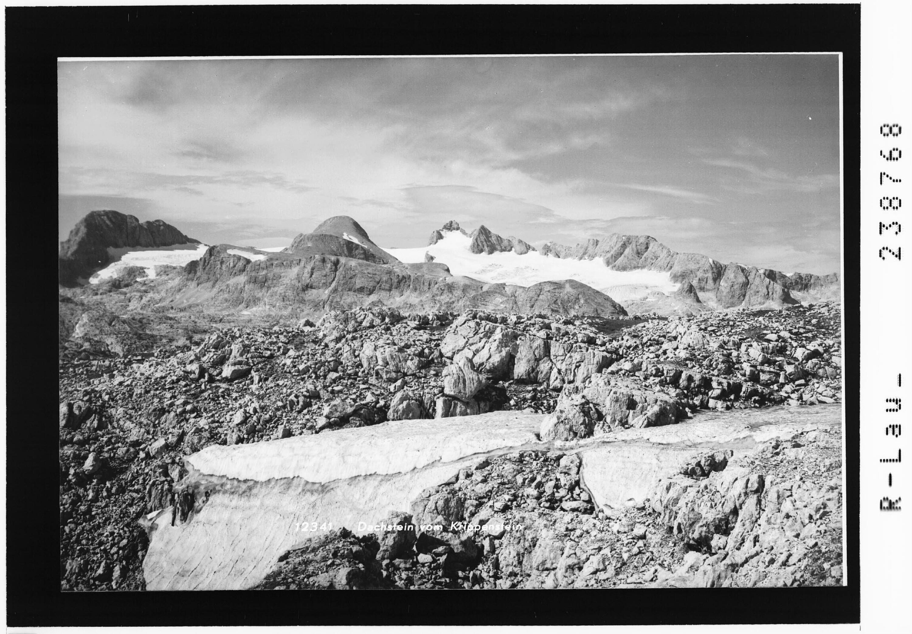 Dachstein vom Krippenstein></div>


    <hr>
    <div class=