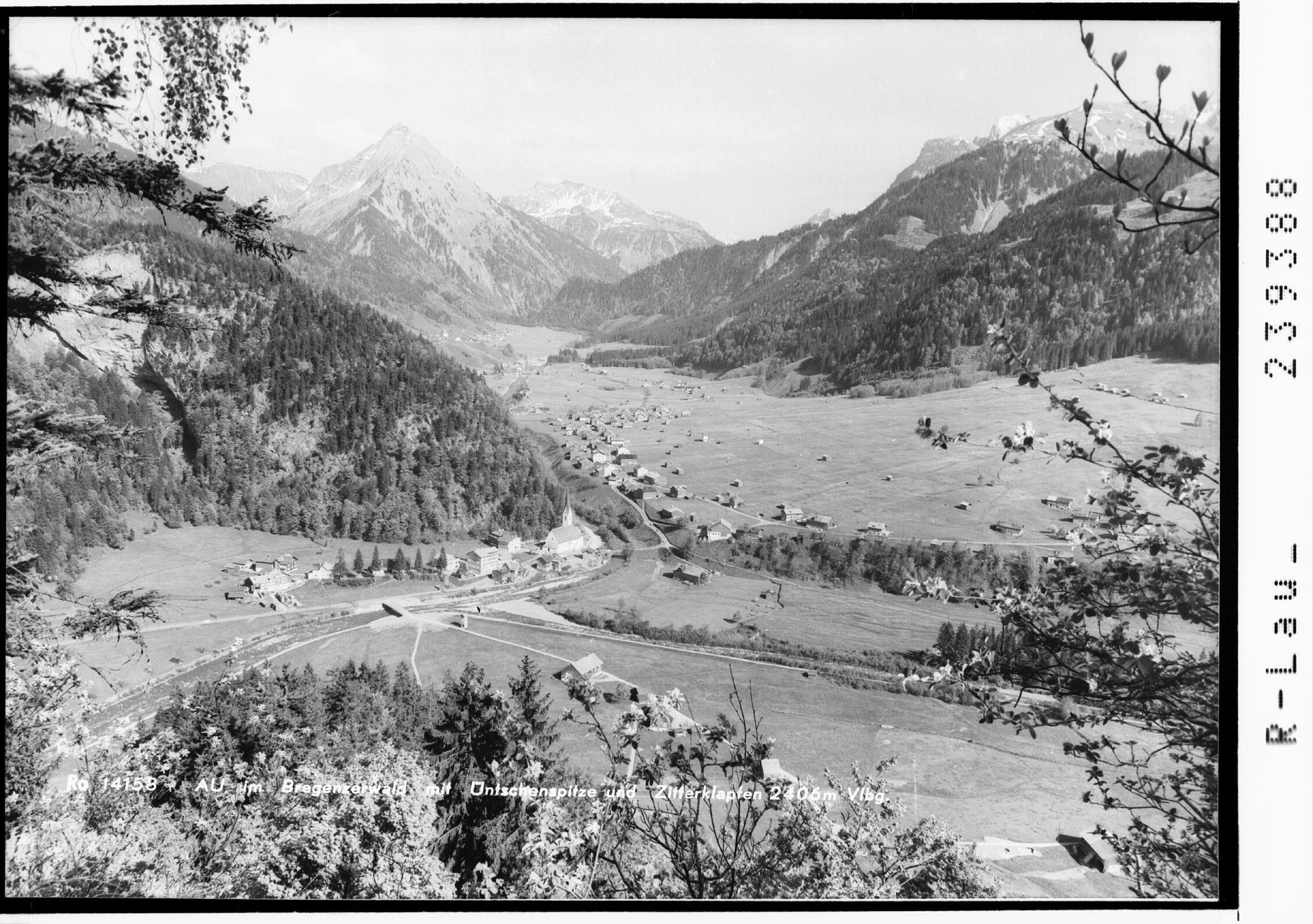 Au im Bregenzerwald mit Üntschenspitze und Zitterklapfen 2406 m / Vorarlberg></div>


    <hr>
    <div class=