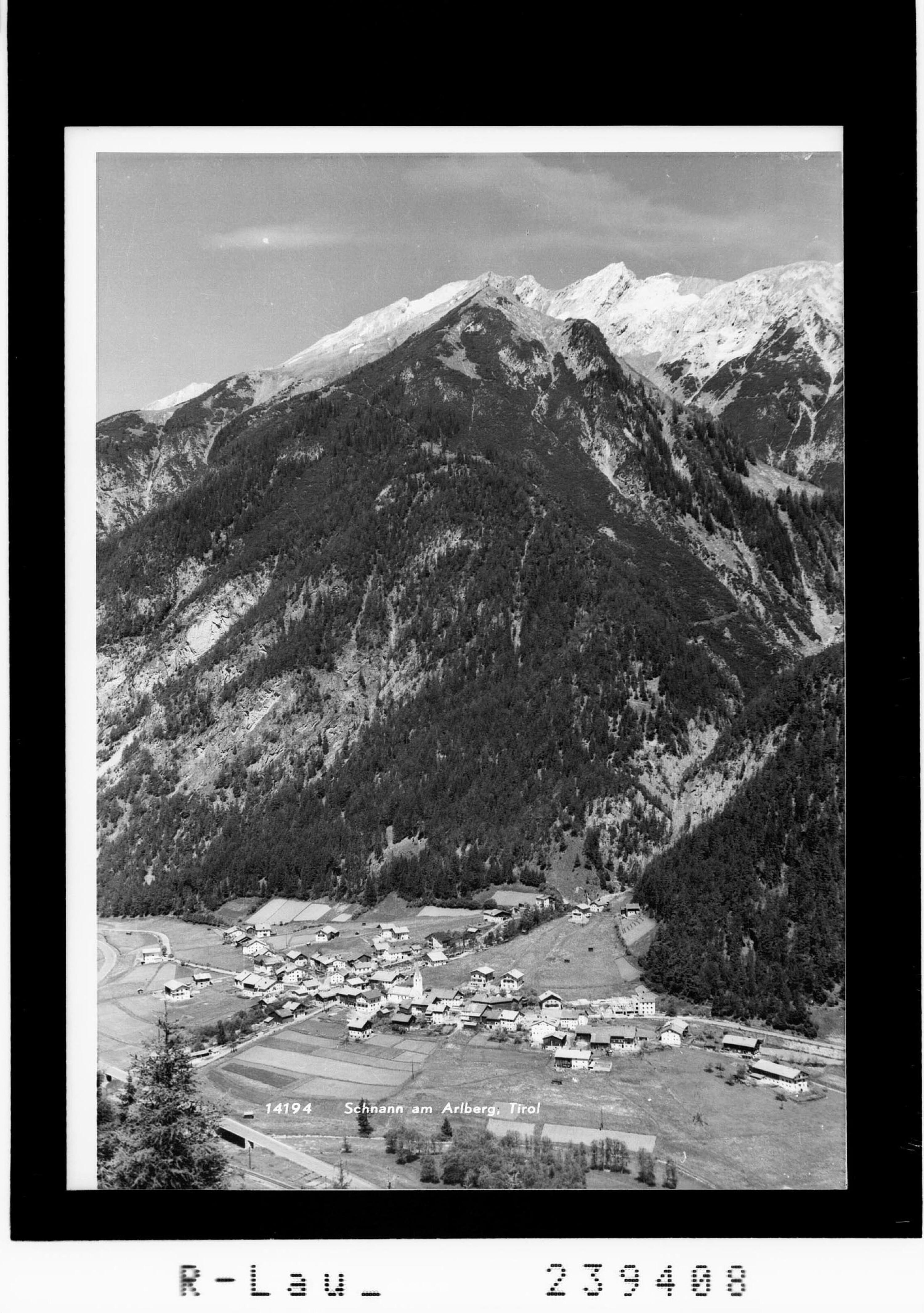 Schnann am Arlberg / Tirol></div>


    <hr>
    <div class=