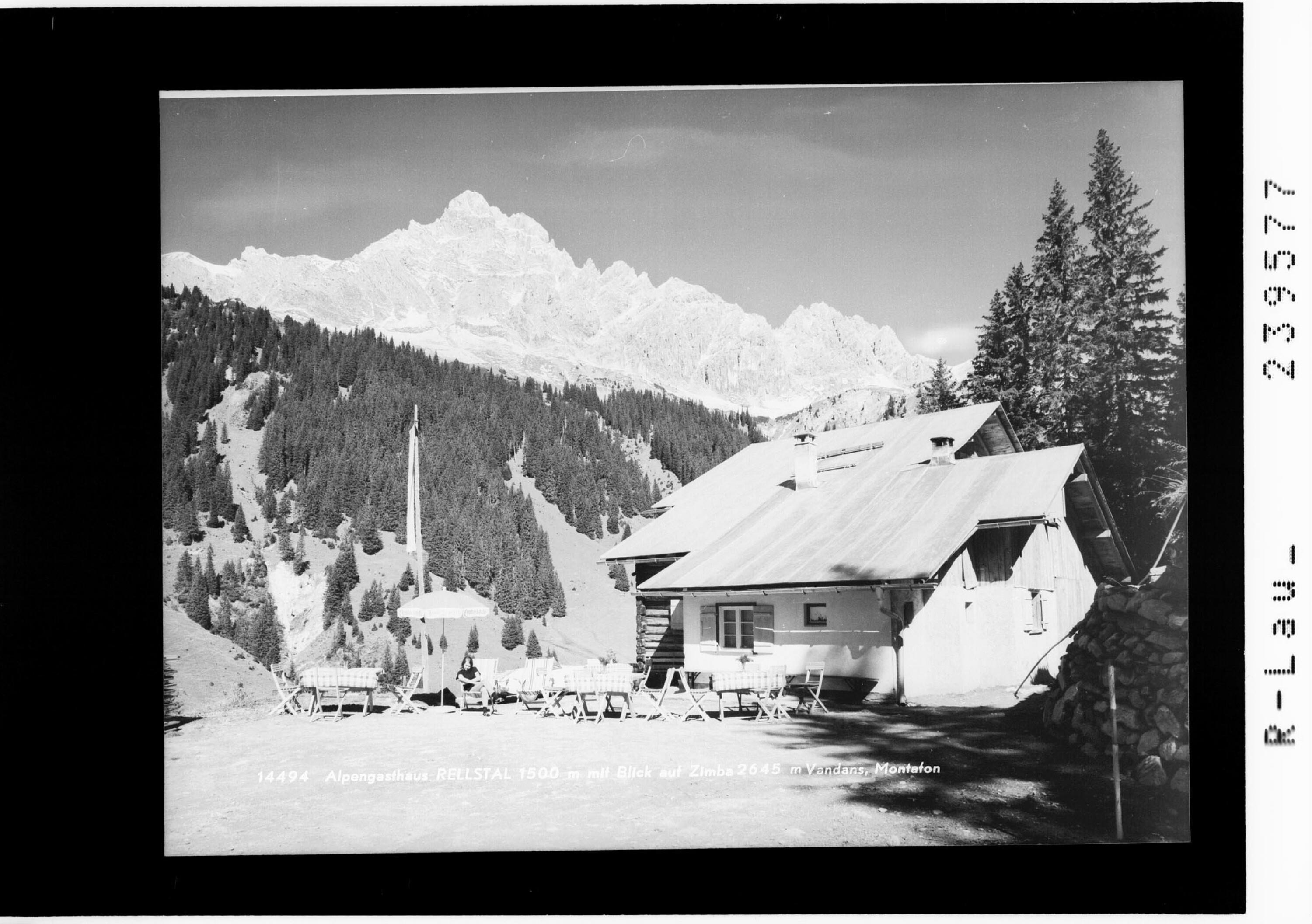 Alpengasthaus Rellstal 1500 m mit Blick auf Zimba 2645 m / Vandans / Montafon></div>


    <hr>
    <div class=