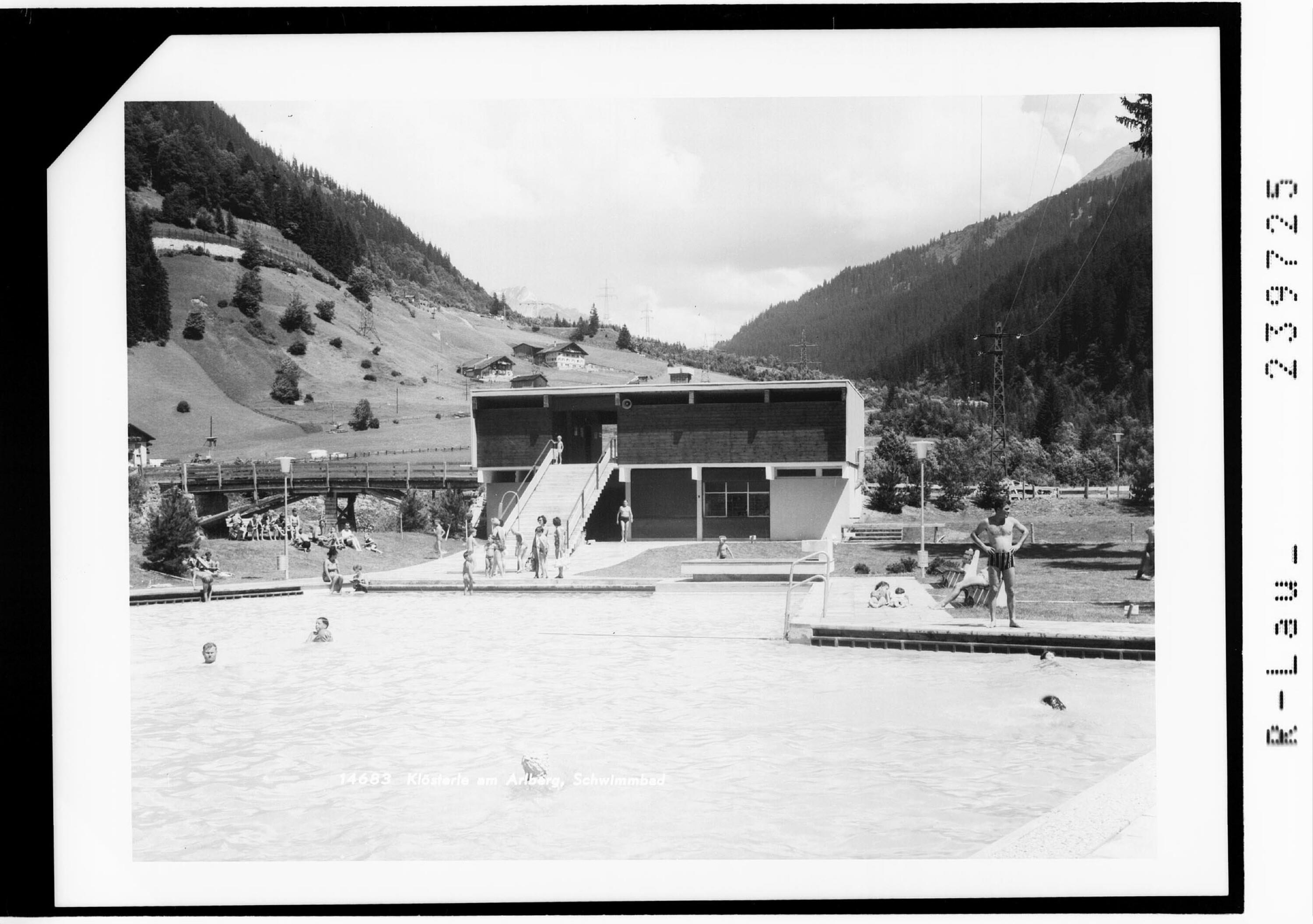 Klösterle am Arlberg / Schwimmbad></div>


    <hr>
    <div class=