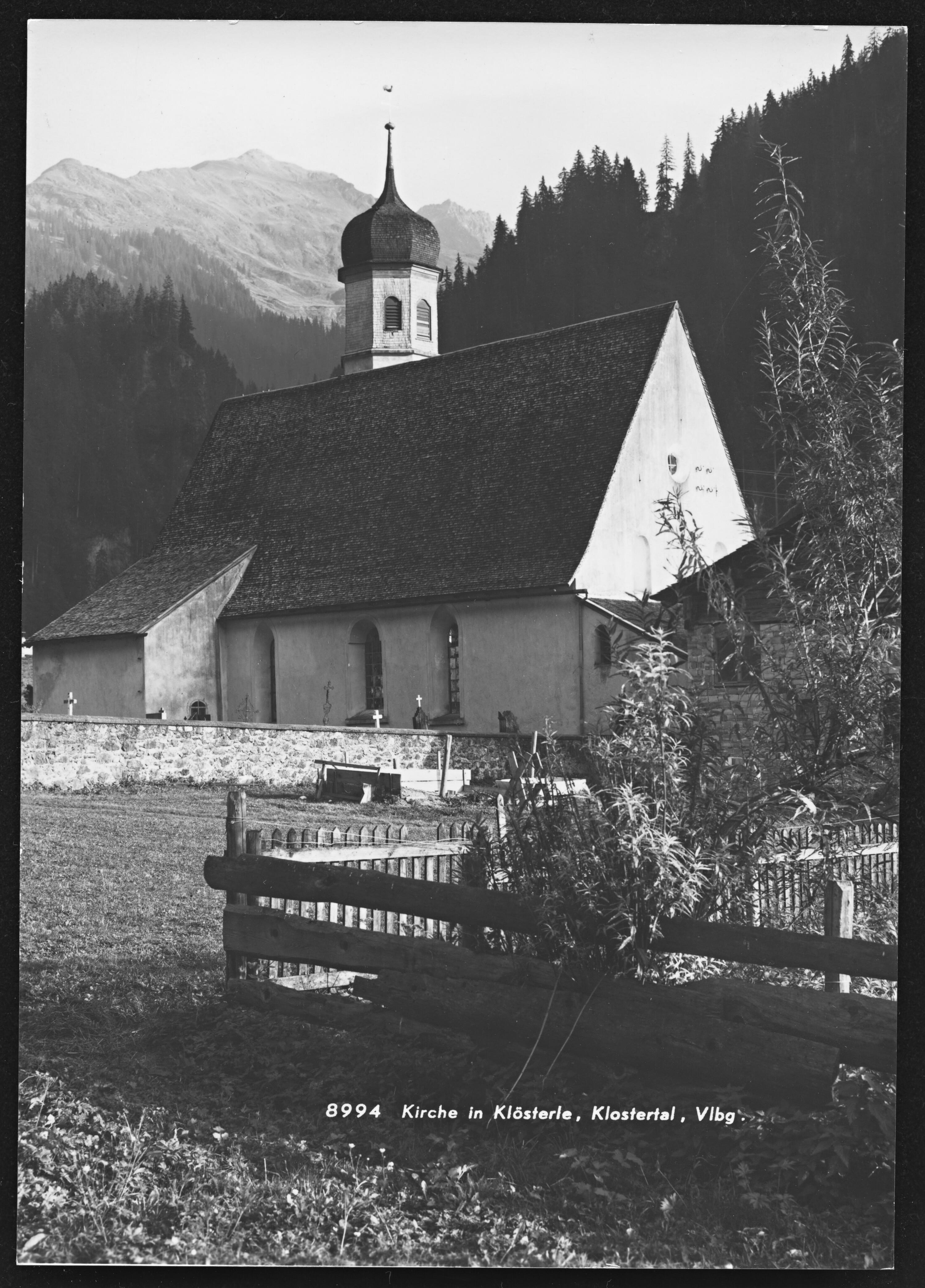Kirche in Klösterle / Klostertal / Vorarlberg></div>


    <hr>
    <div class=