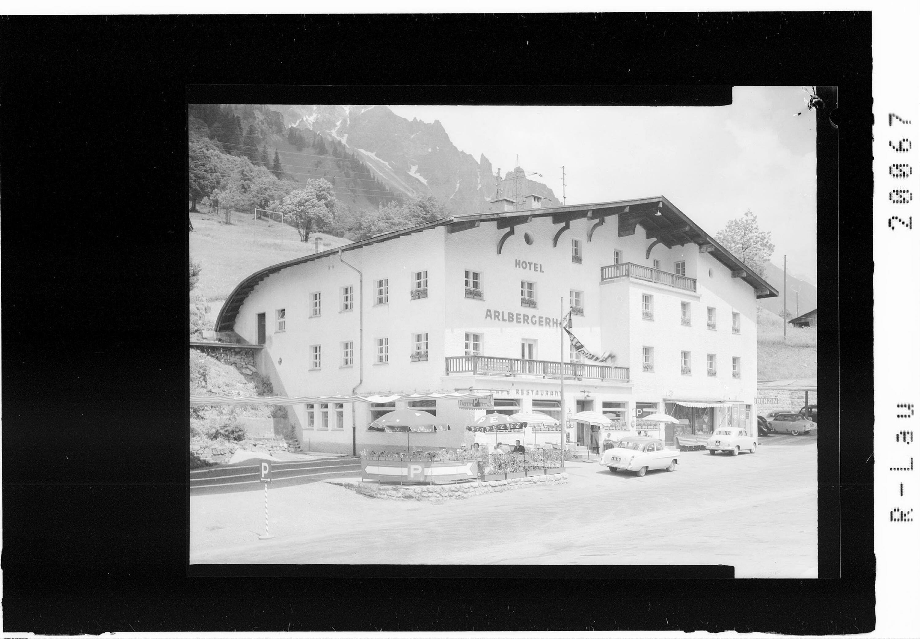 Langen am Arlberg Hotel Arlbergerhof></div>


    <hr>
    <div class=