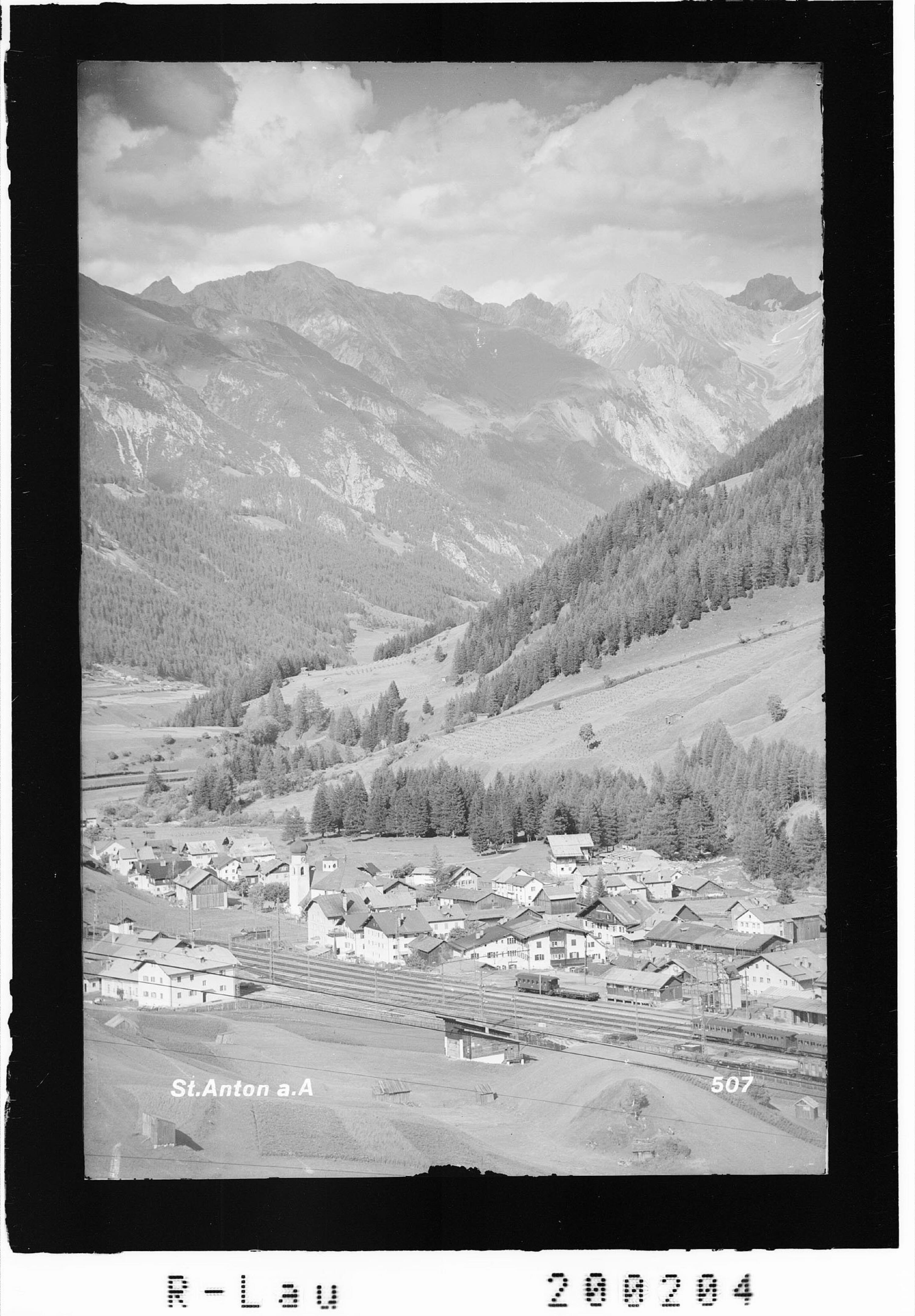 St.Anton am Arlberg></div>


    <hr>
    <div class=