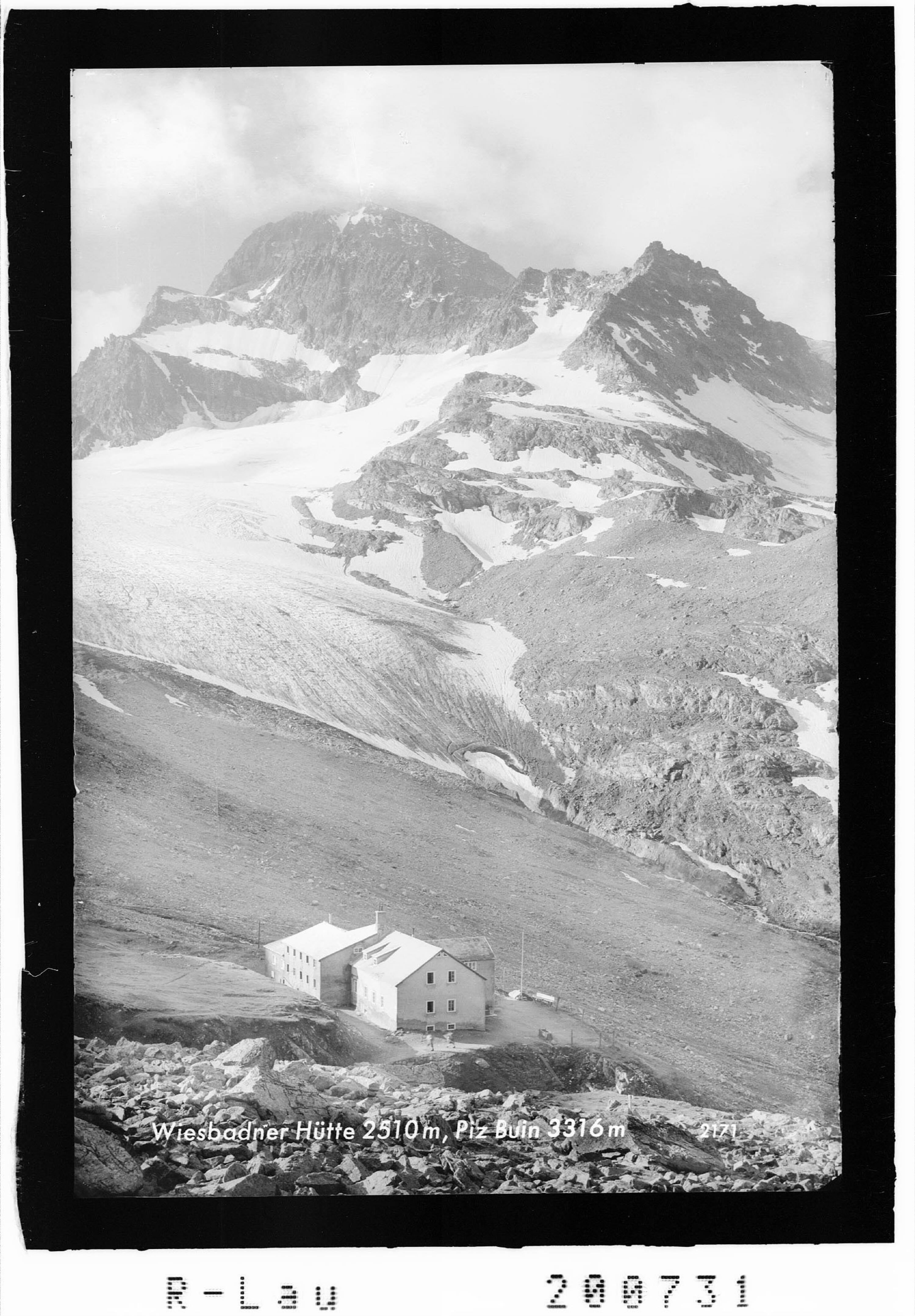 Wiesbadner-Hütte 2510 m, Piz Buin 3316 m></div>


    <hr>
    <div class=